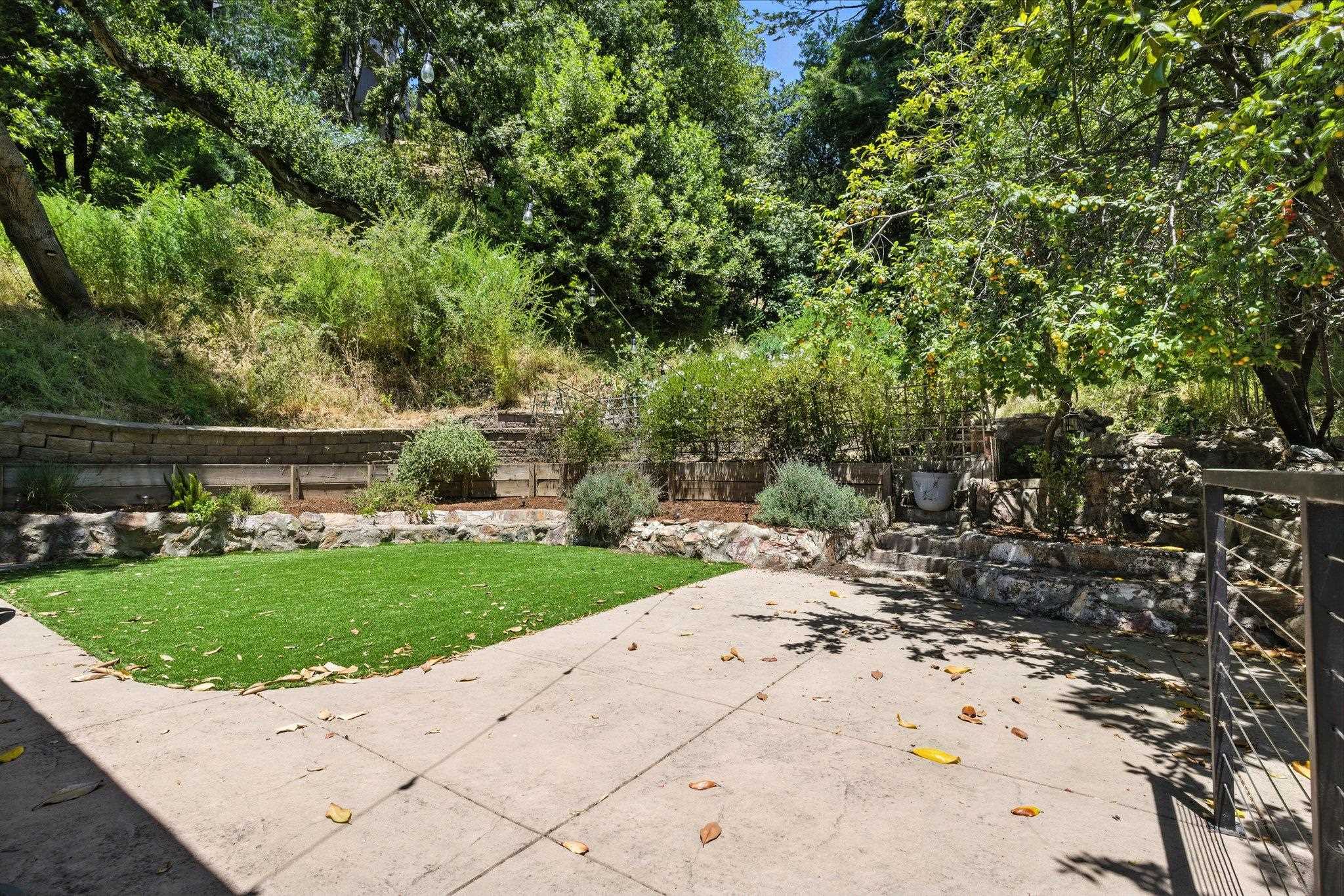 Detail Gallery Image 32 of 36 For 18 Conrad Ct, Oakland,  CA 94611 - 3 Beds | 3 Baths