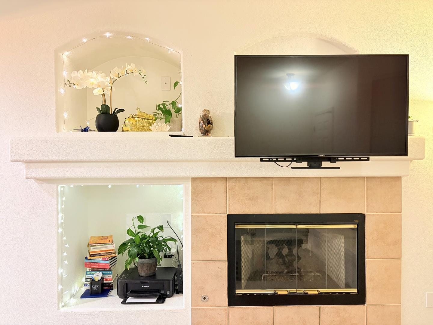 Detail Gallery Image 4 of 23 For 2054 Ajay Dr, Roseville,  CA 95678 - 3 Beds | 2 Baths