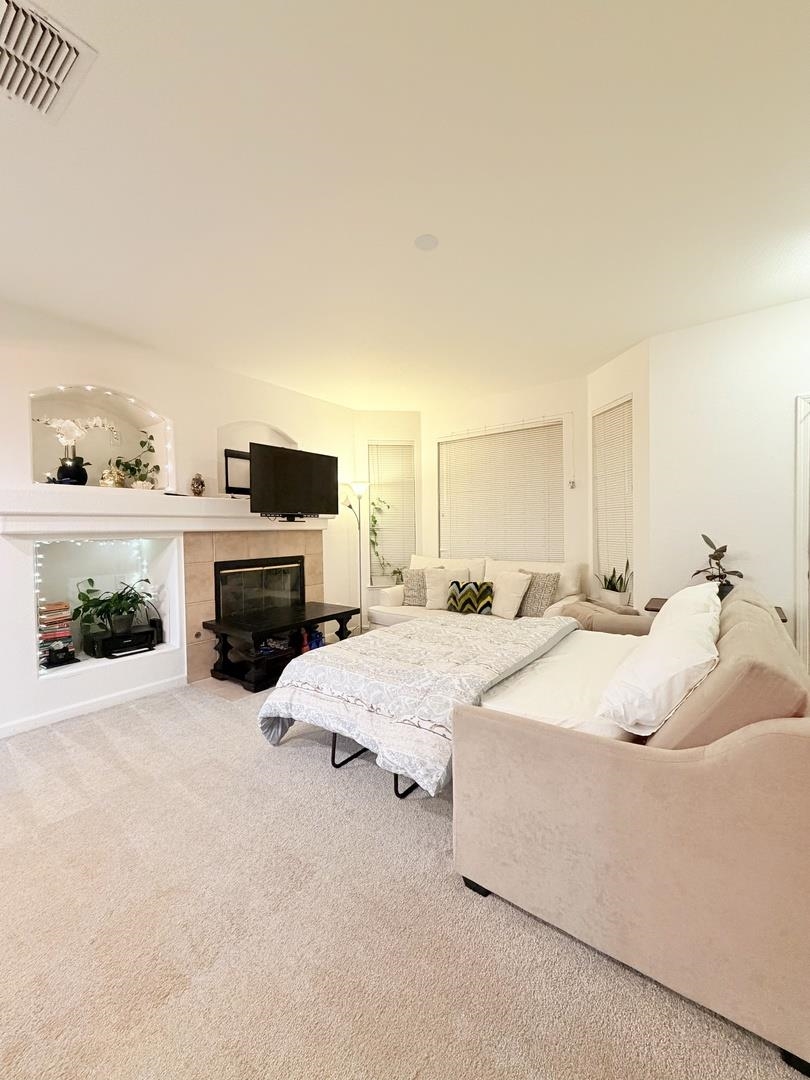 Detail Gallery Image 5 of 23 For 2054 Ajay Dr, Roseville,  CA 95678 - 3 Beds | 2 Baths