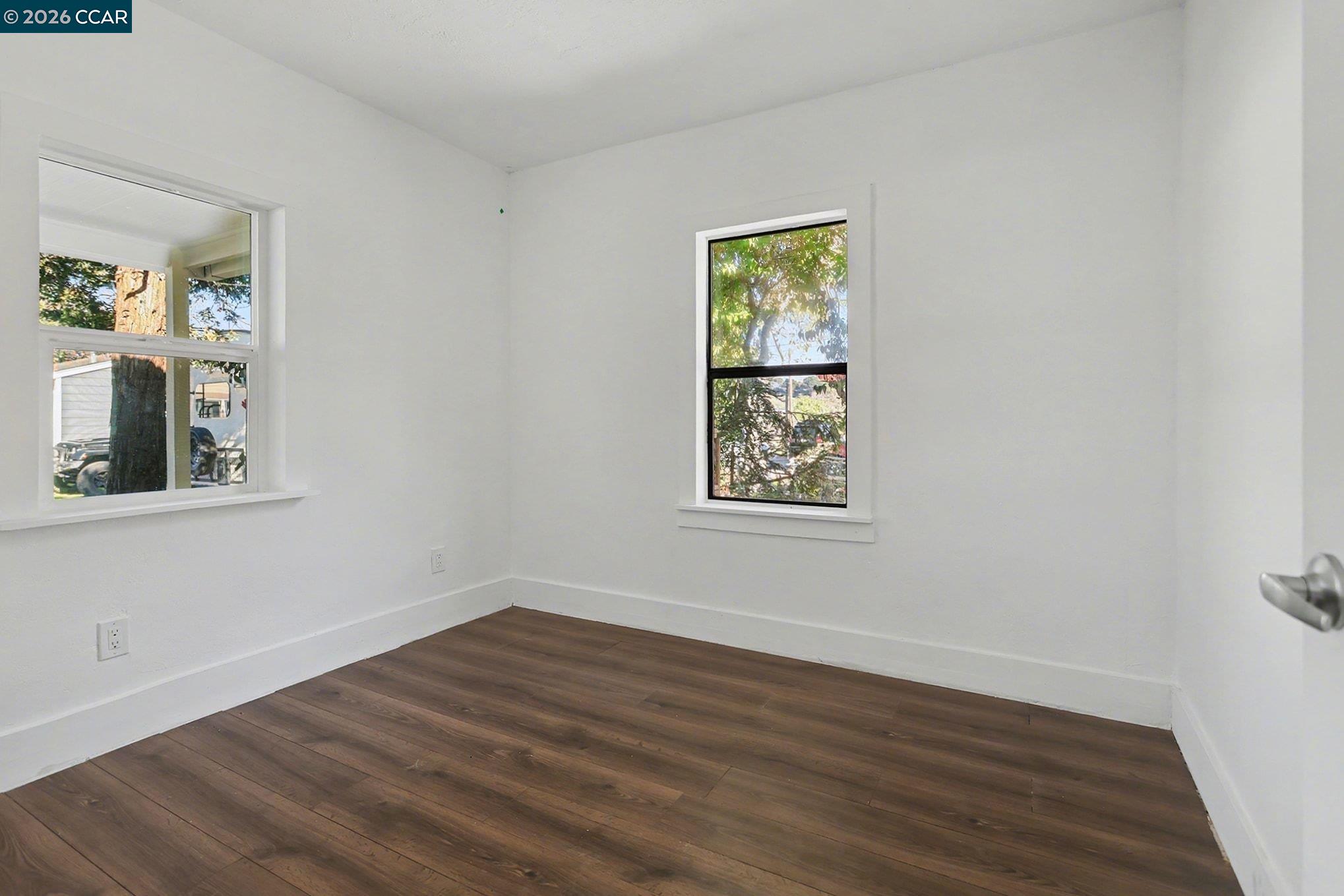 Detail Gallery Image 11 of 16 For 2900 Leslie Ave, Martinez,  CA 94553 - 2 Beds | 1 Baths