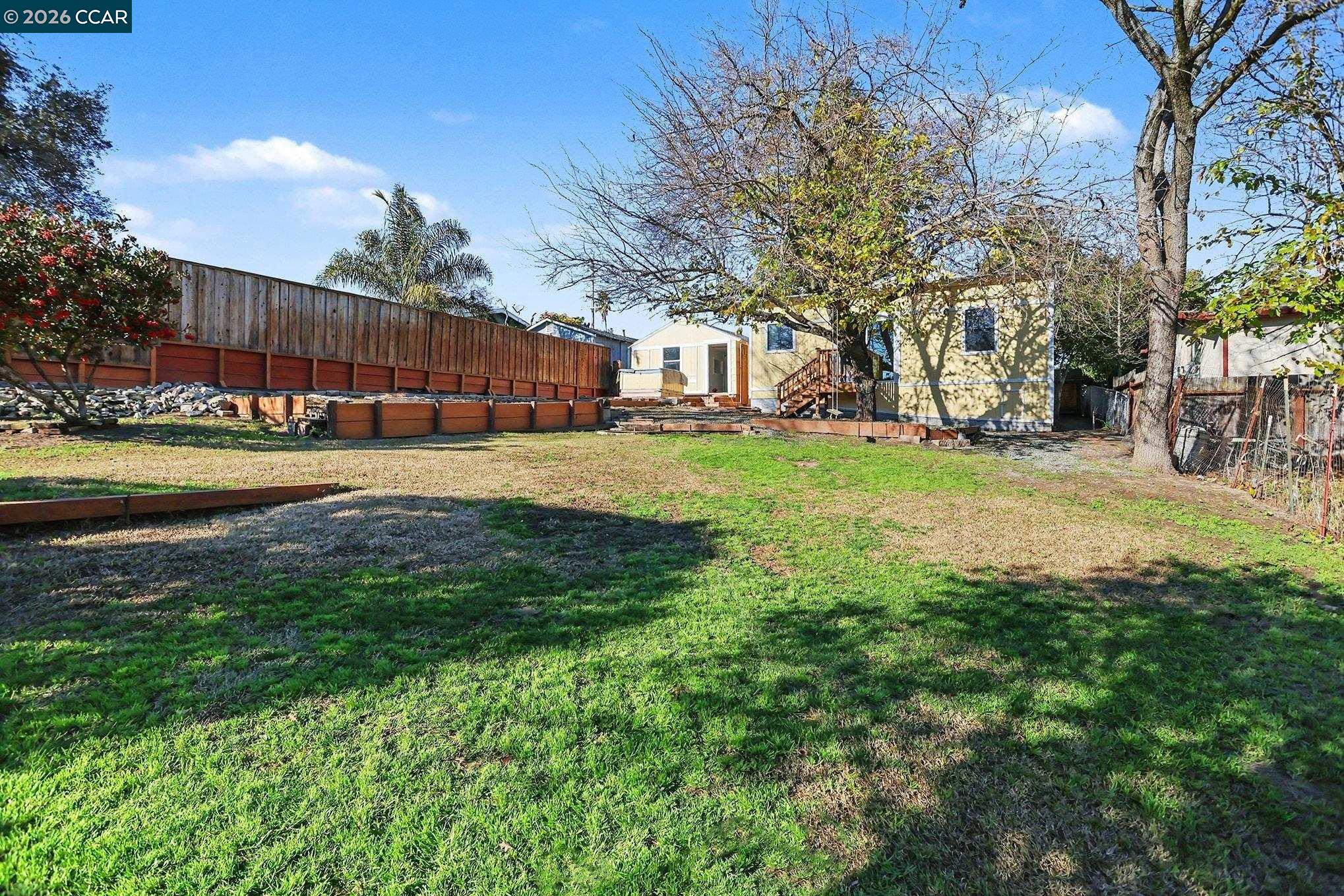 Detail Gallery Image 12 of 16 For 2900 Leslie Ave, Martinez,  CA 94553 - 2 Beds | 1 Baths