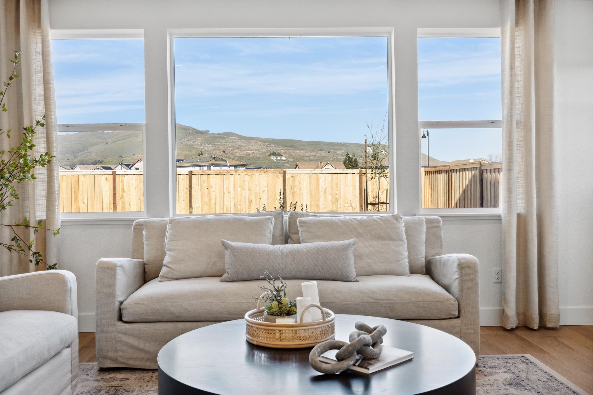 Detail Gallery Image 22 of 57 For 1516 Millennium Way, Fairfield,  CA 94533 - 4 Beds | 3 Baths