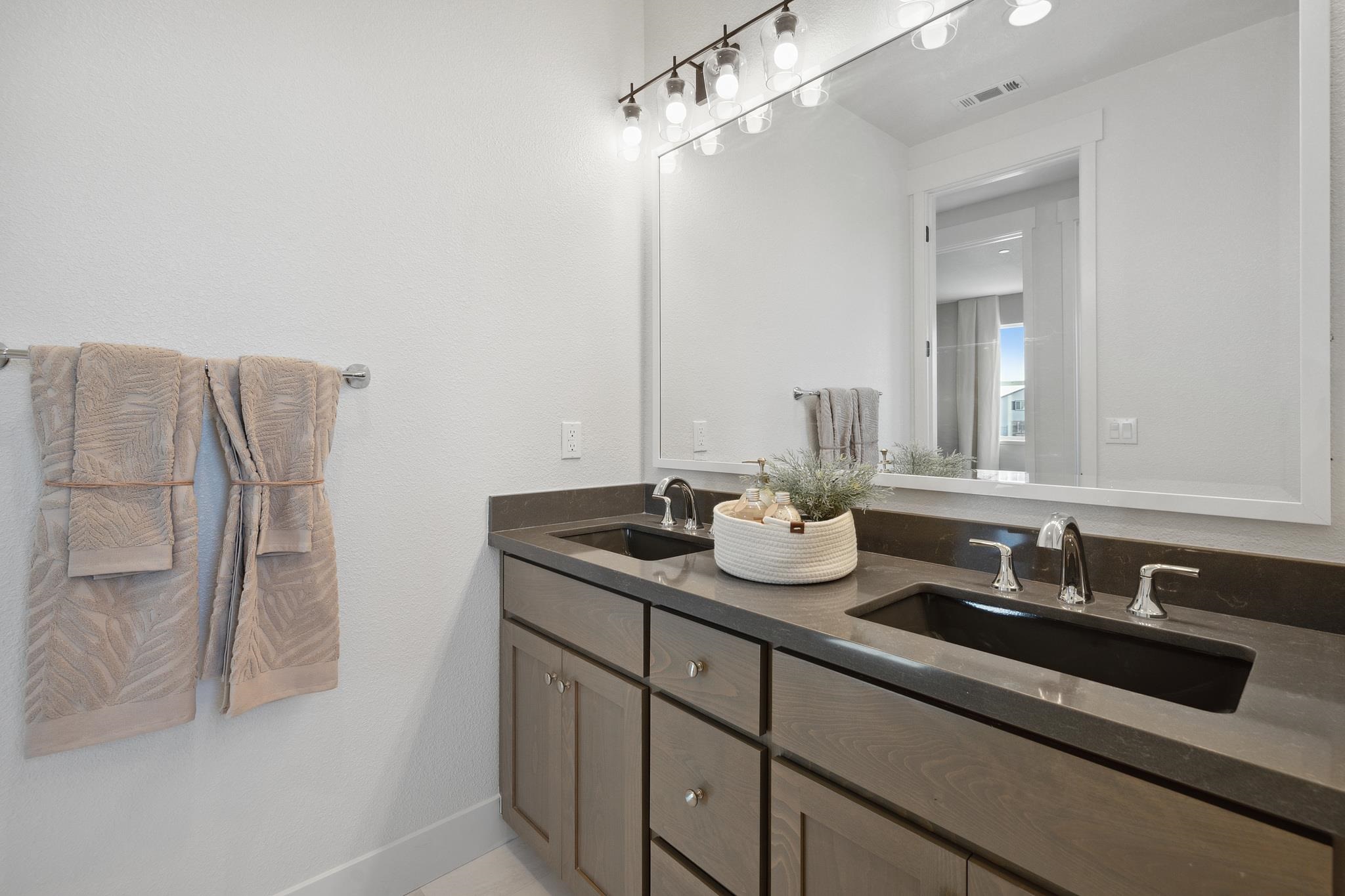 Detail Gallery Image 44 of 57 For 1516 Millennium Way, Fairfield,  CA 94533 - 4 Beds | 3 Baths