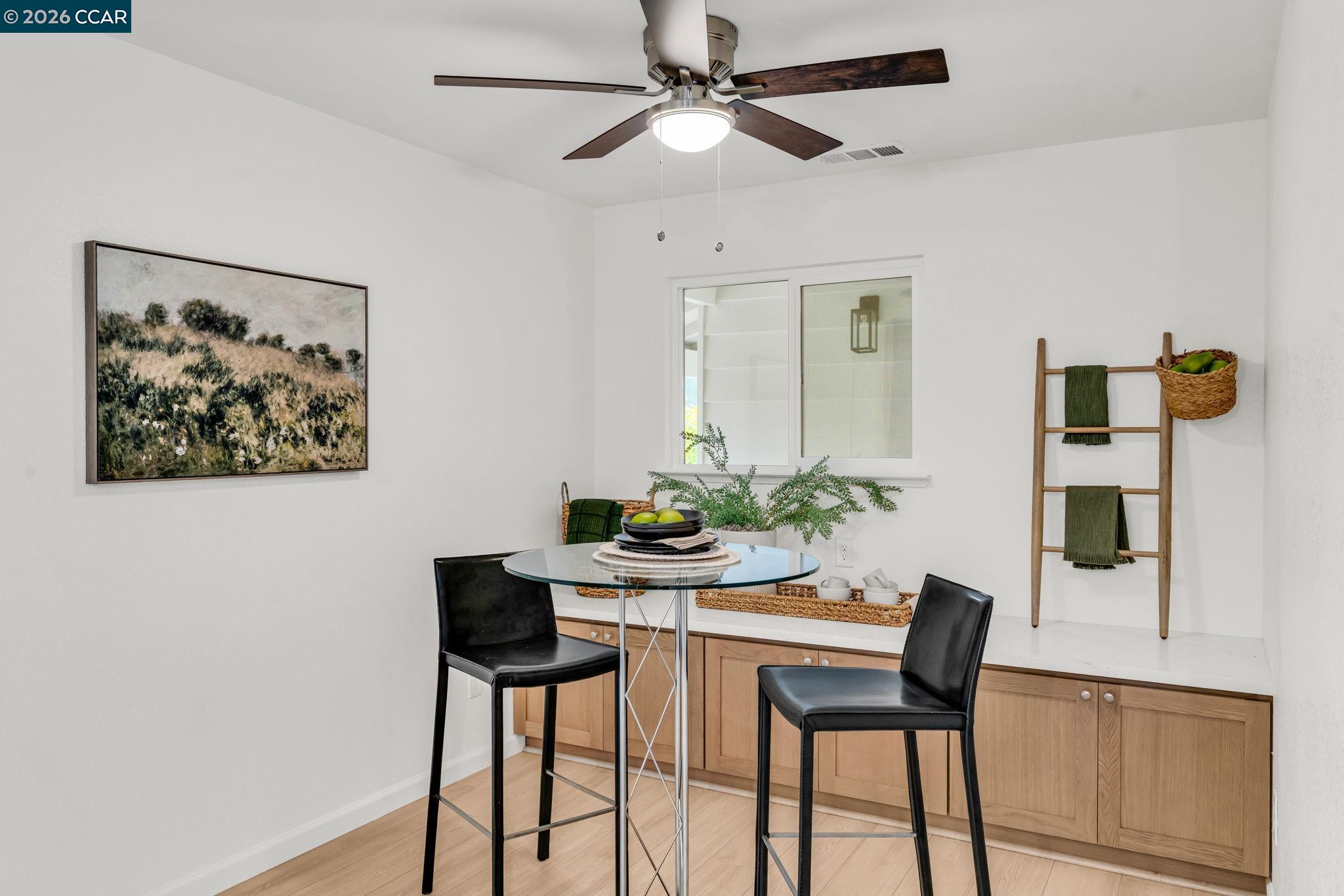 Detail Gallery Image 15 of 37 For 1866 Elkwood Dr, Concord,  CA 94519 - 3 Beds | 2 Baths