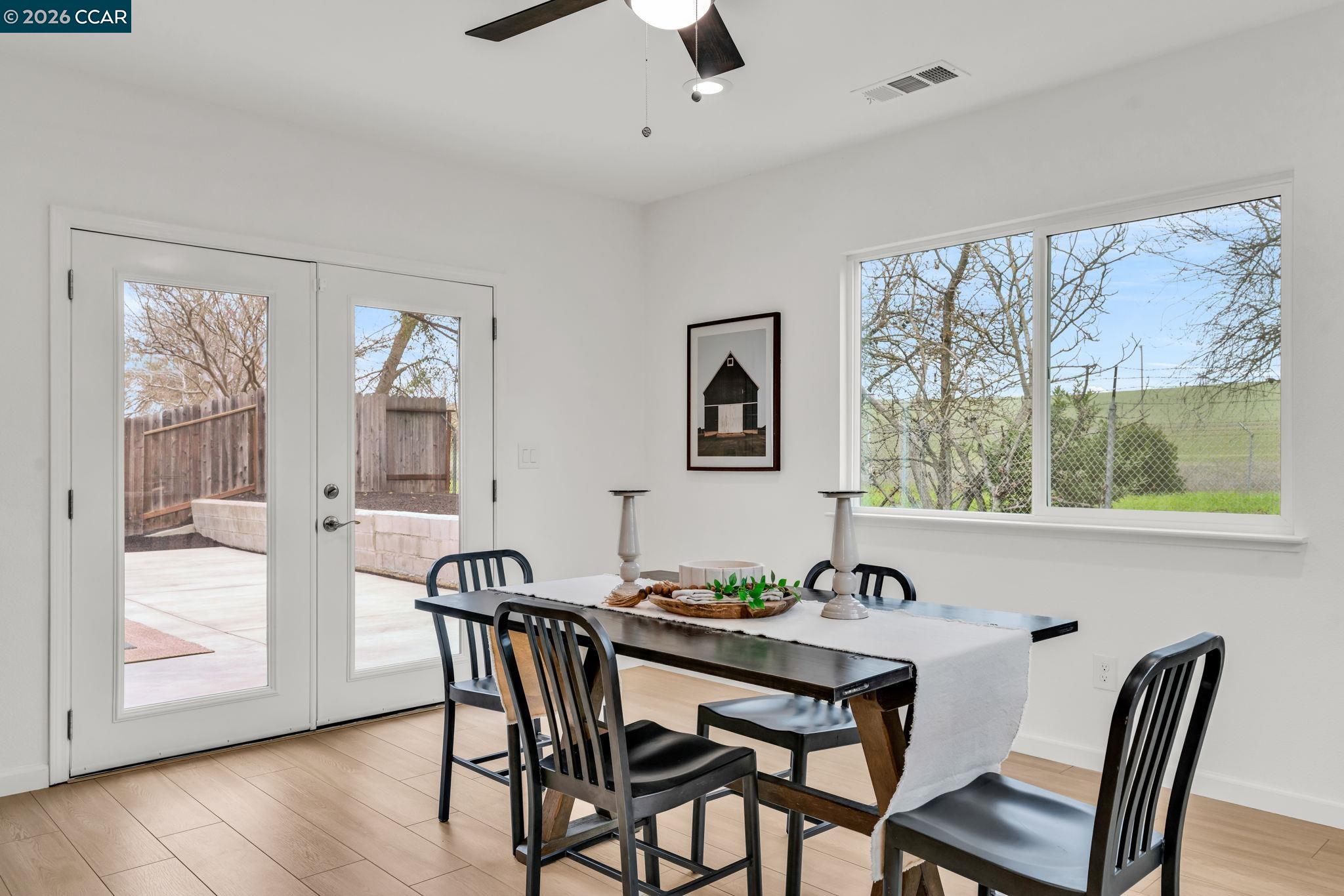 Detail Gallery Image 20 of 37 For 1866 Elkwood Dr, Concord,  CA 94519 - 3 Beds | 2 Baths