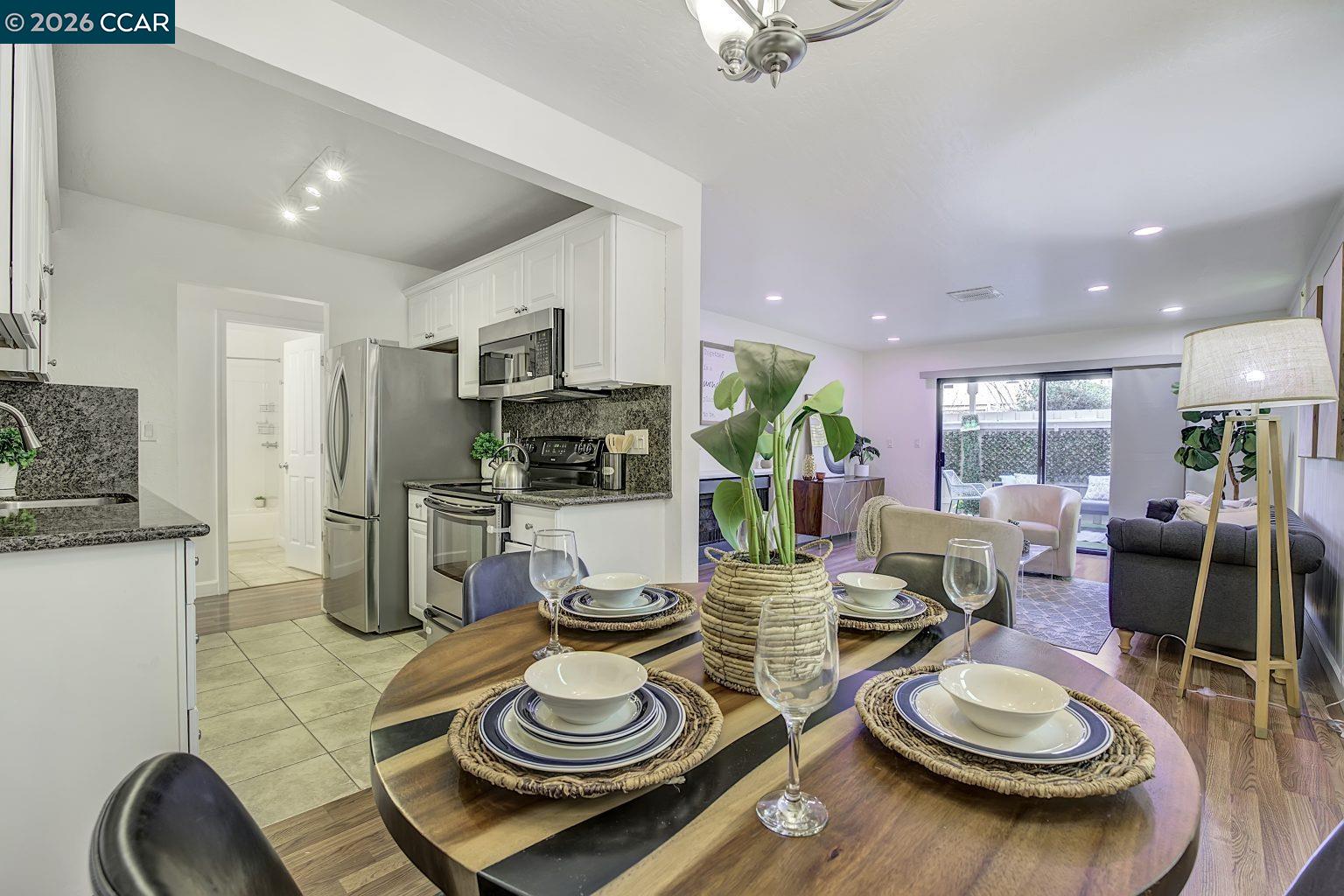 Photo #8: 41121984 Listing: Photo #8