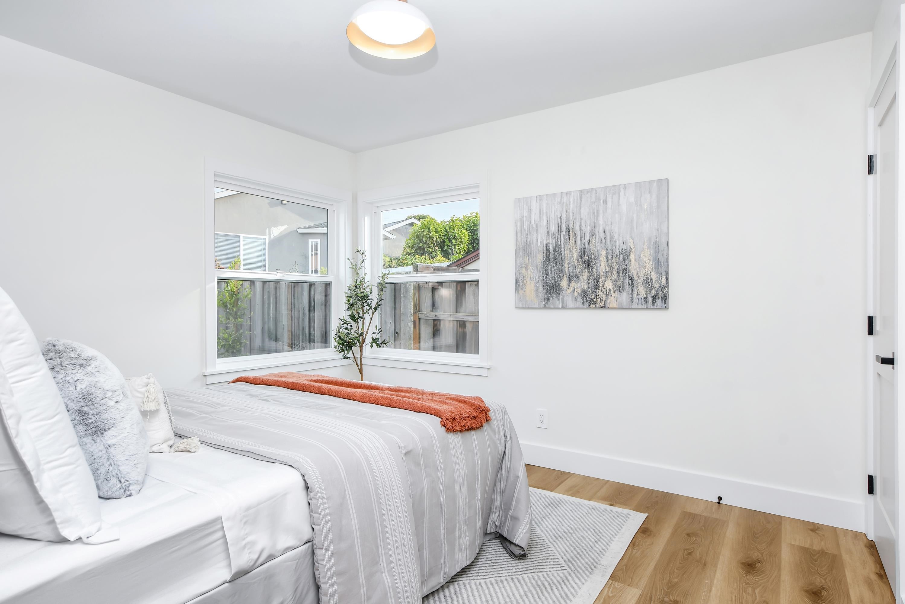 Detail Gallery Image 16 of 30 For 4 Rosalita Ln, Millbrae,  CA 94030 - 3 Beds | 1 Baths