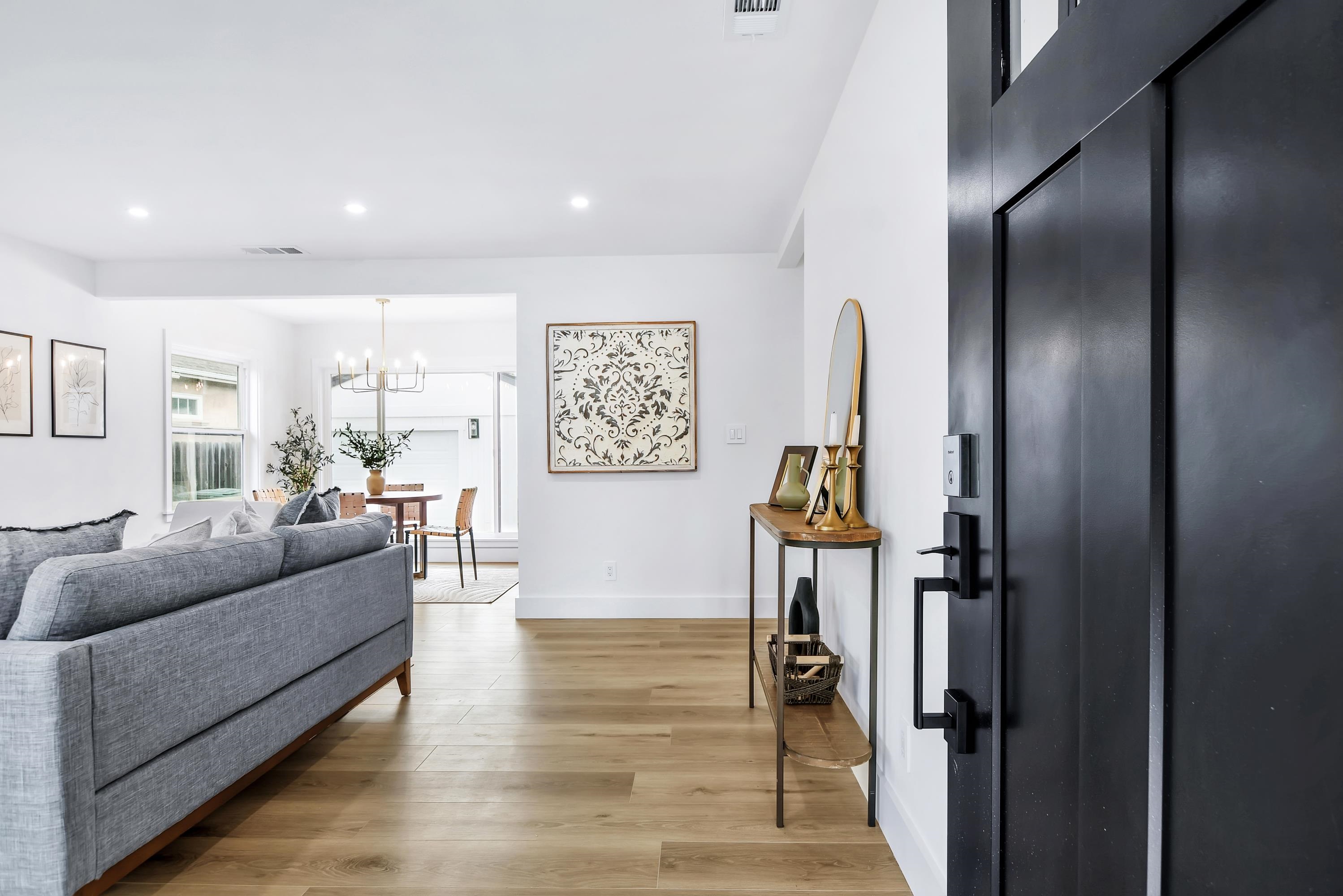 Detail Gallery Image 4 of 30 For 4 Rosalita Ln, Millbrae,  CA 94030 - 3 Beds | 1 Baths