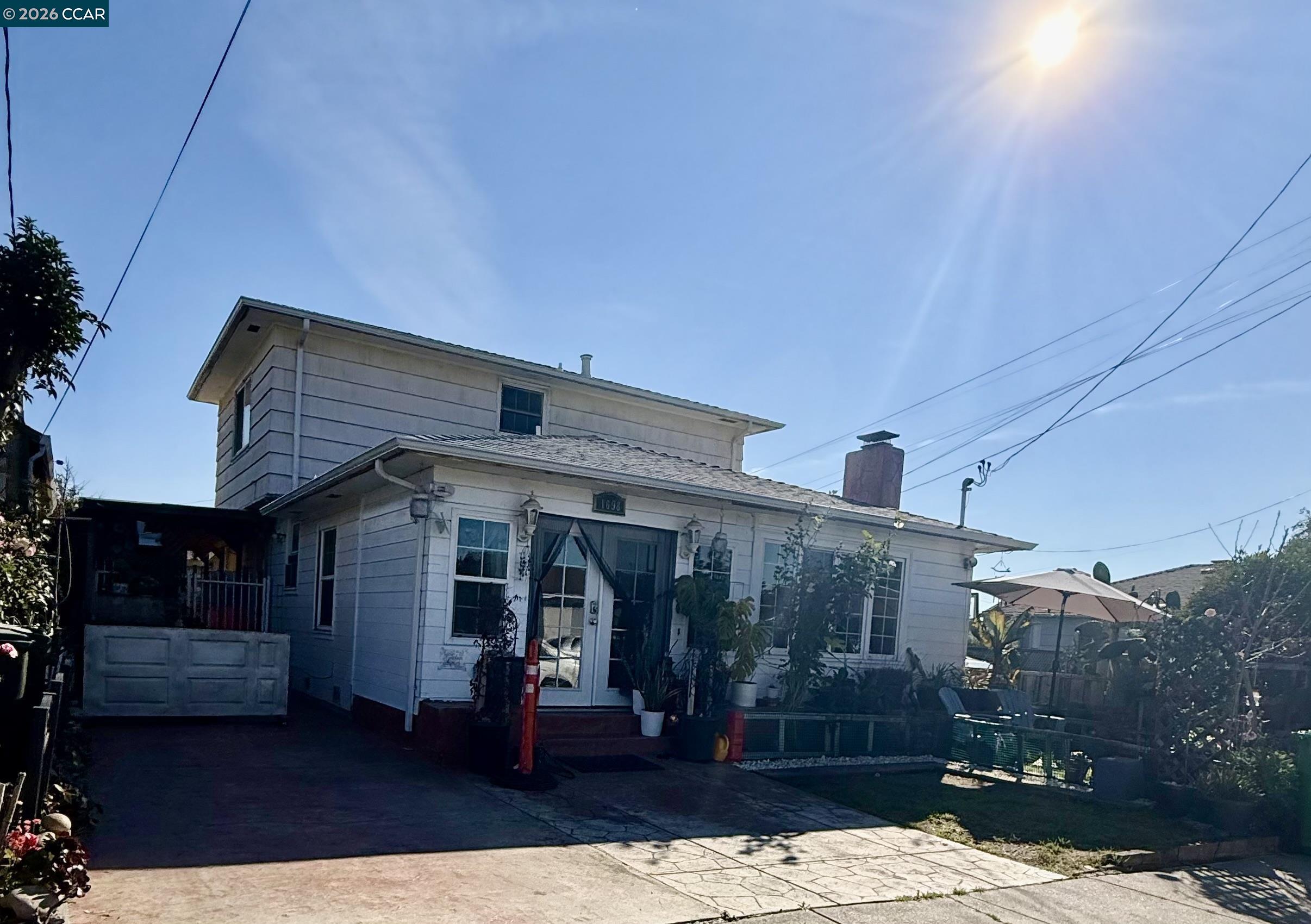 Detail Gallery Image 2 of 14 For 1698 151st Ave, –,  CA 94578 - 4 Beds | 2/1 Baths