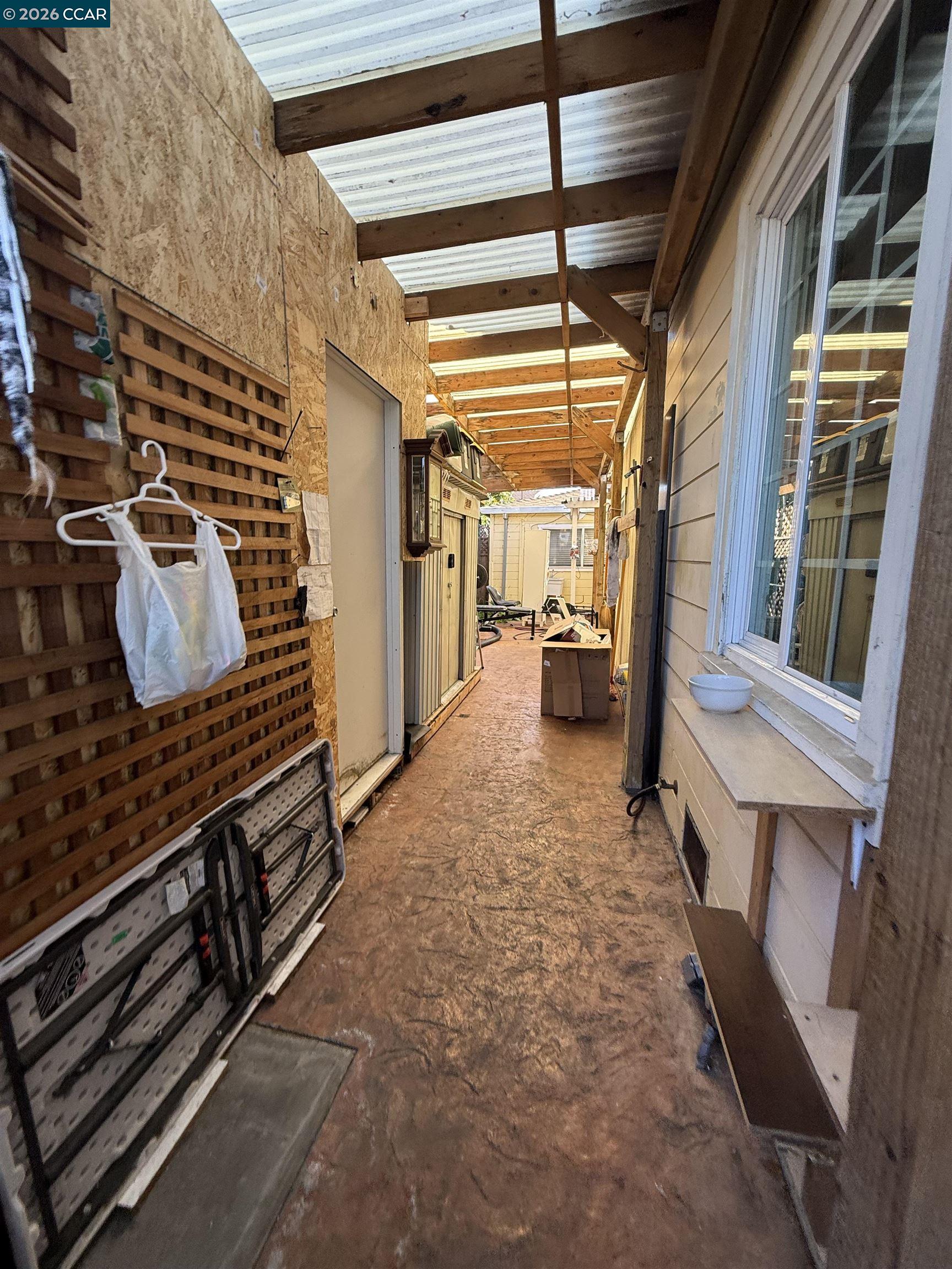 Detail Gallery Image 11 of 14 For 1698 151st Ave, –,  CA 94578 - 4 Beds | 2/1 Baths