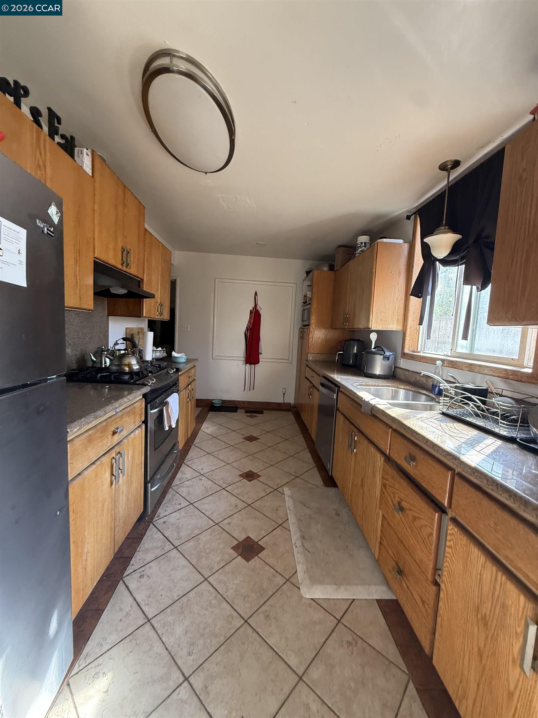 Detail Gallery Image 3 of 14 For 1698 151st Ave, –,  CA 94578 - 4 Beds | 2/1 Baths