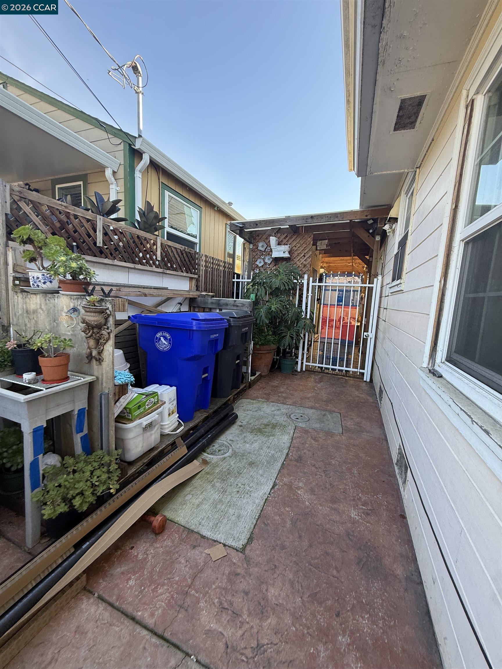 Detail Gallery Image 10 of 14 For 1698 151st Ave, –,  CA 94578 - 4 Beds | 2/1 Baths