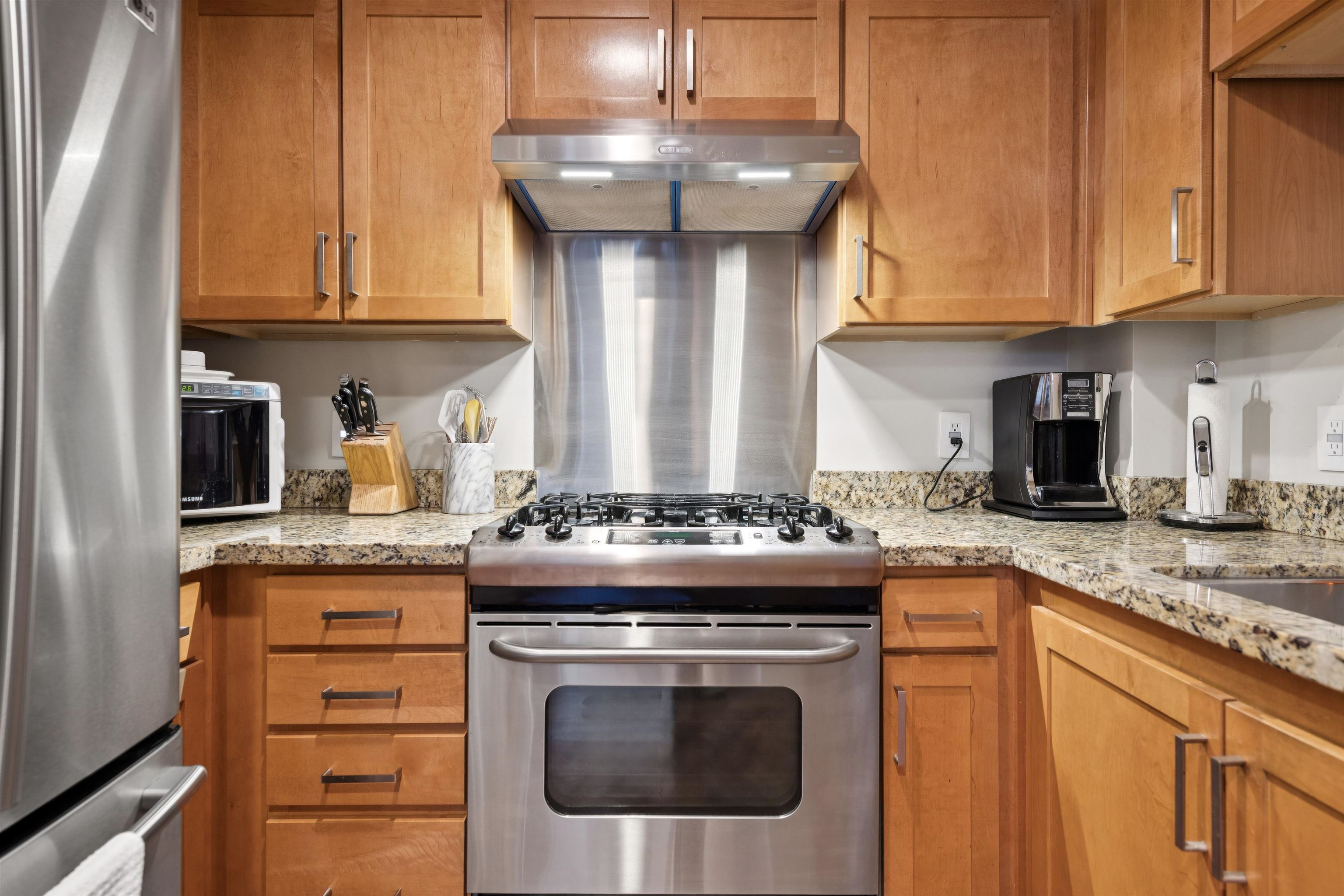 Detail Gallery Image 5 of 21 For 81 Frank Norris Place #303,  San Francisco,  CA 94109 - 1 Beds | 1 Baths