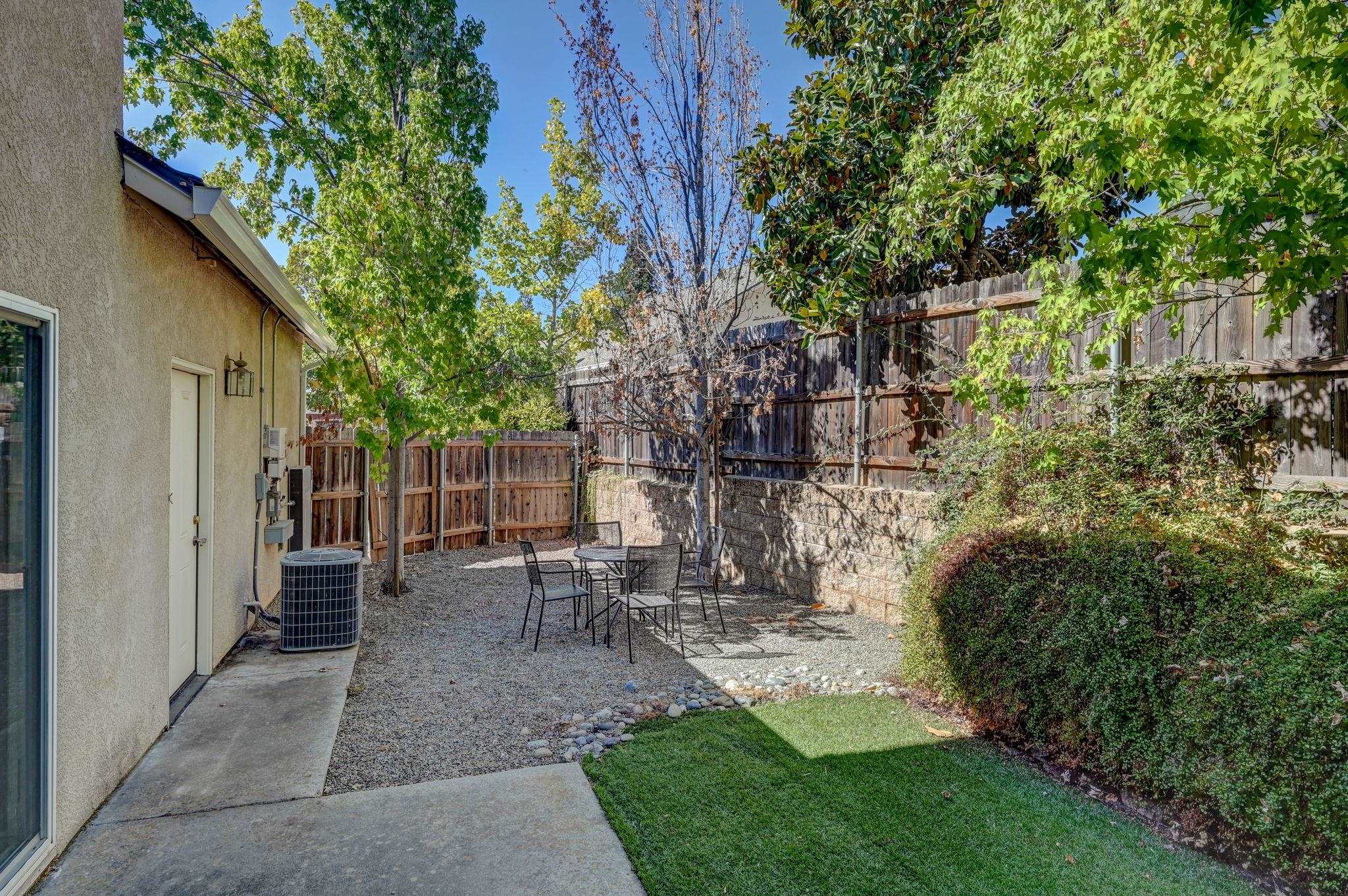 Detail Gallery Image 35 of 40 For 343 Fieldstone Drive, Murphys,  CA 95247 - 2 Beds | 3/1 Baths