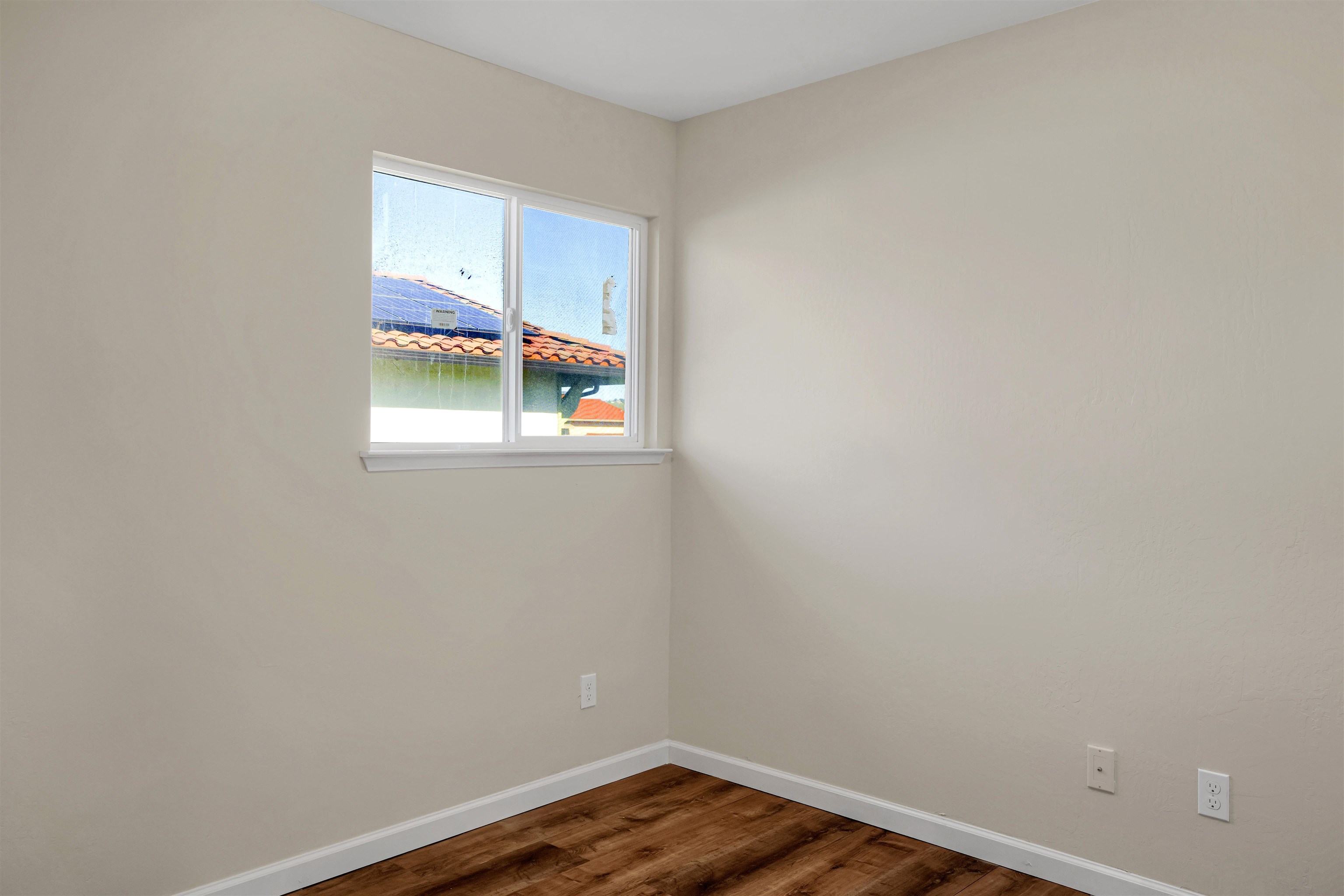 Detail Gallery Image 13 of 44 For 28339 Cabrini Dr, Hayward,  CA 94545 - 4 Beds | 2/1 Baths