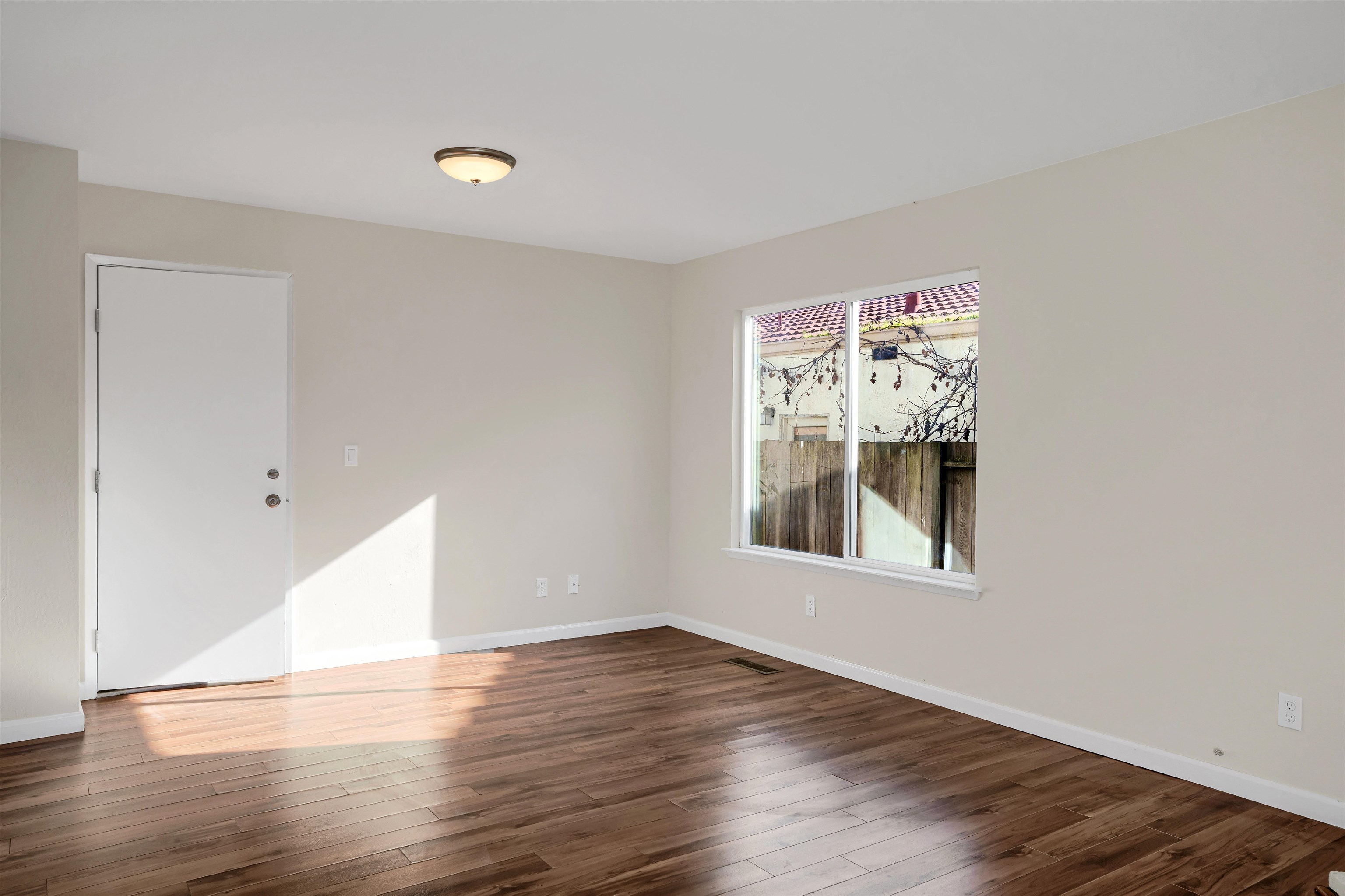 Detail Gallery Image 17 of 44 For 28339 Cabrini Dr, Hayward,  CA 94545 - 4 Beds | 2/1 Baths