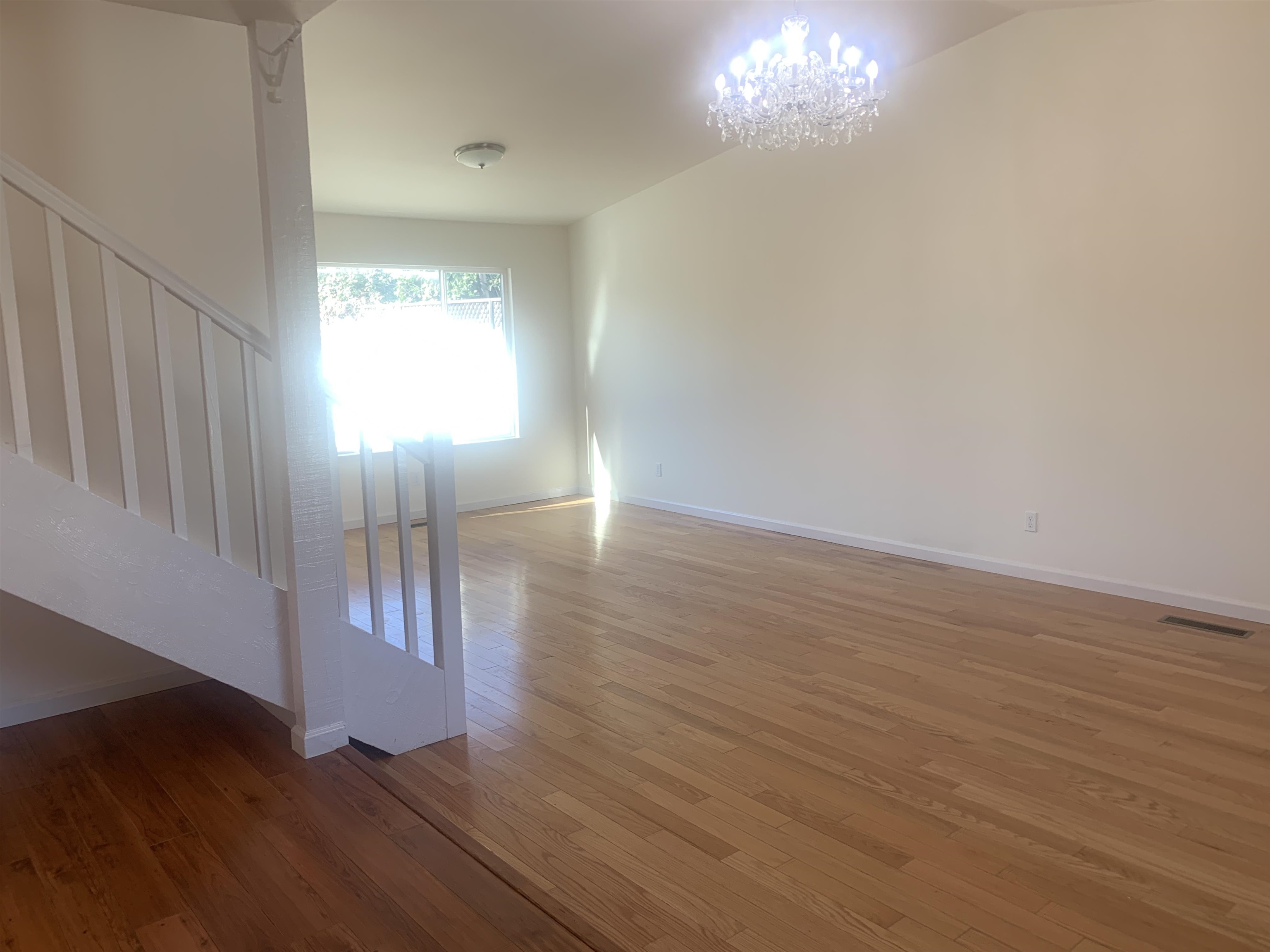 Detail Gallery Image 3 of 17 For 28339 Cabrini Dr, Hayward,  CA 94545 - 4 Beds | 2/1 Baths