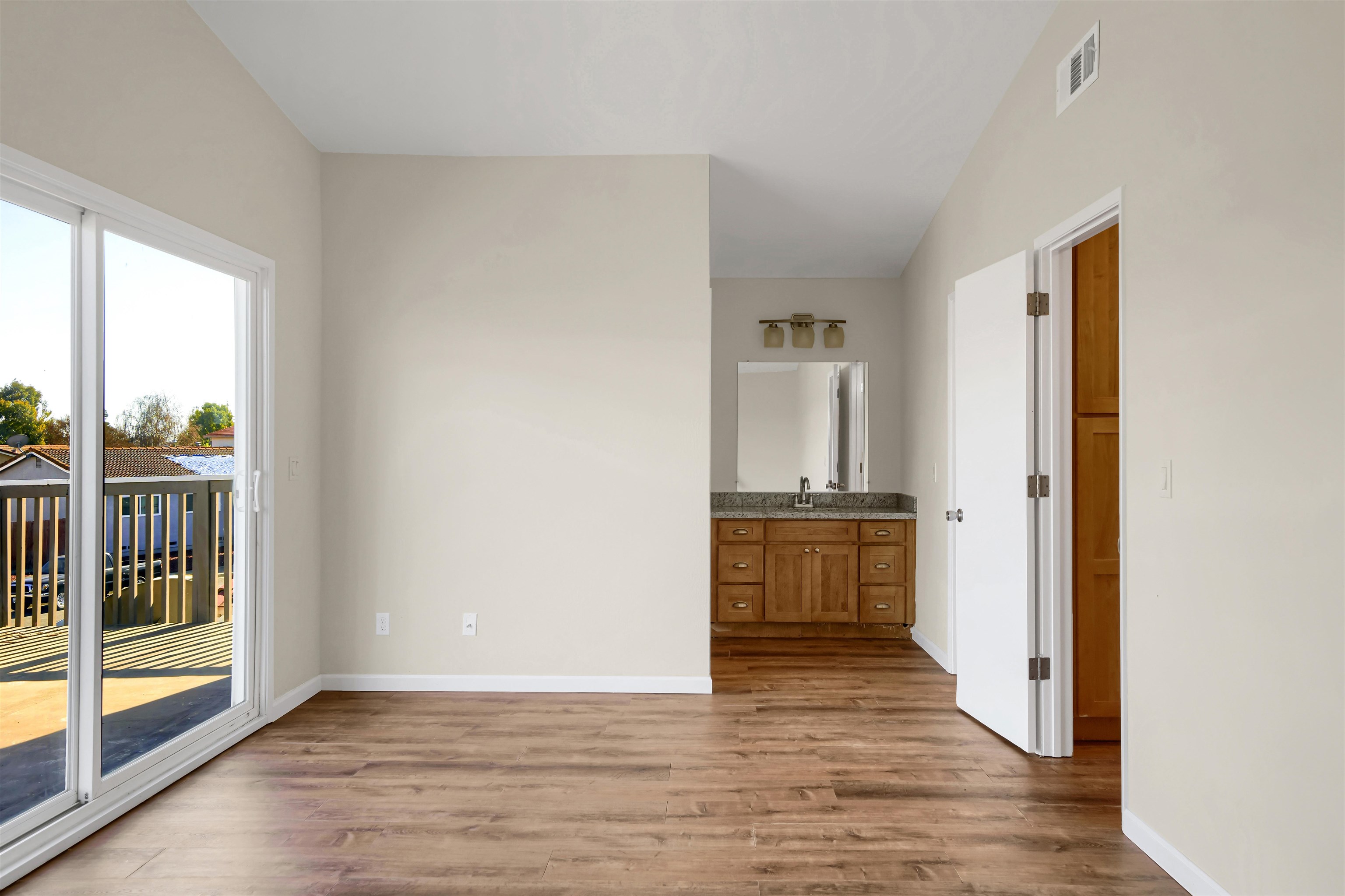 Detail Gallery Image 18 of 44 For 28339 Cabrini Dr, Hayward,  CA 94545 - 4 Beds | 2/1 Baths