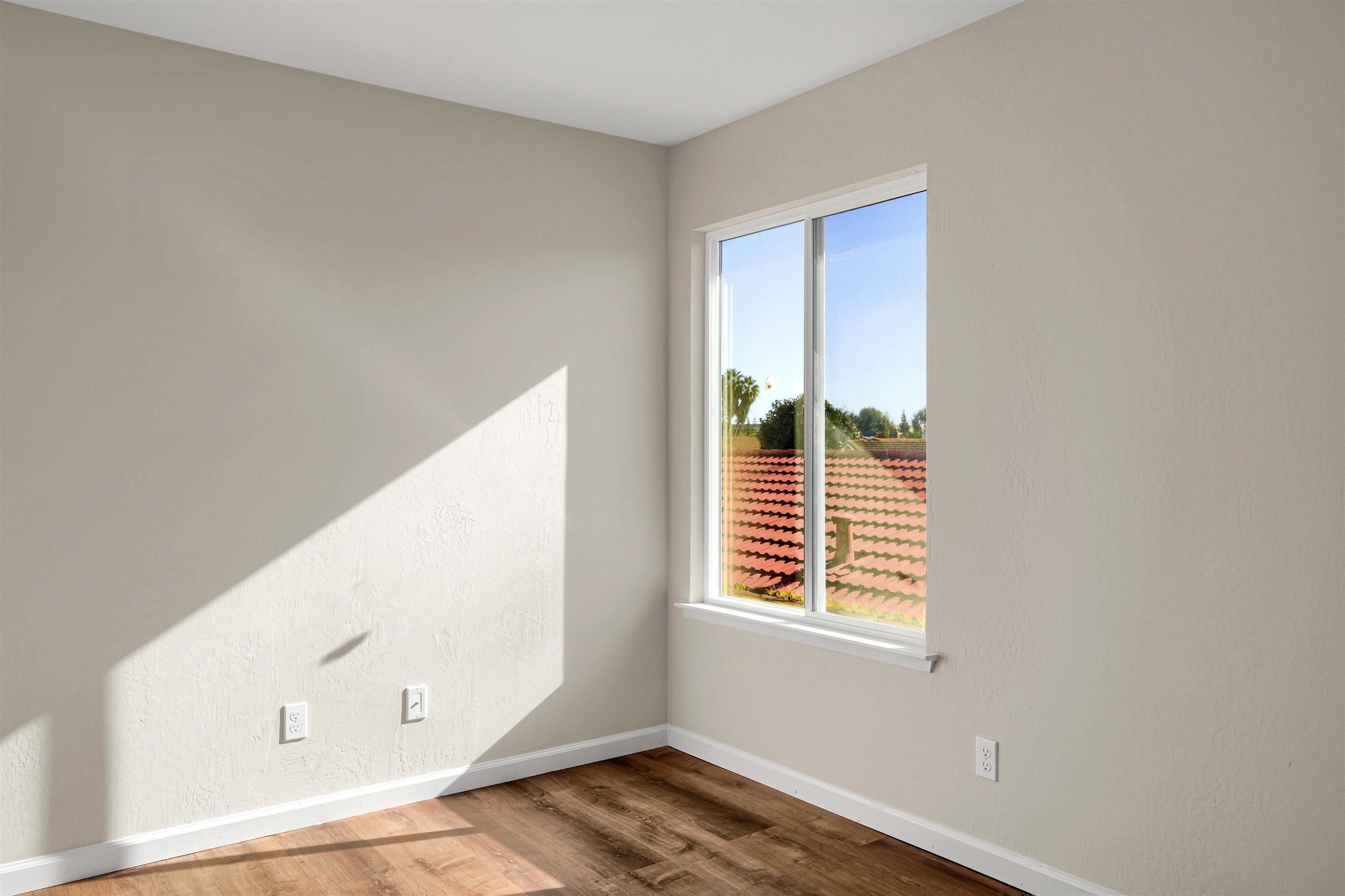 Detail Gallery Image 31 of 44 For 28339 Cabrini Dr, Hayward,  CA 94545 - 4 Beds | 2/1 Baths