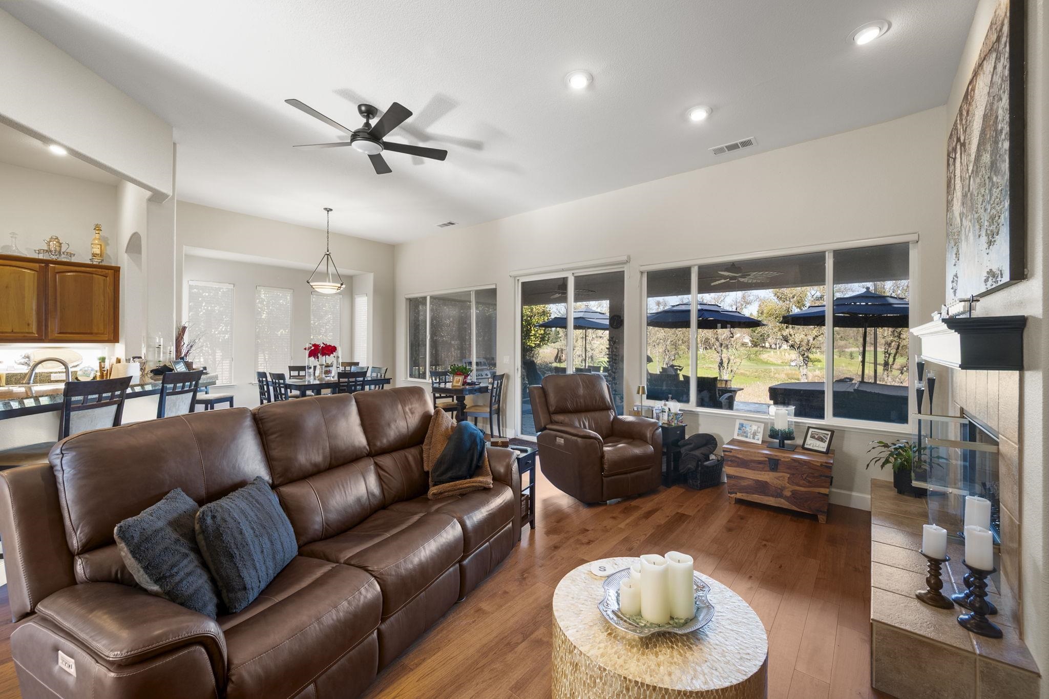 Detail Gallery Image 15 of 47 For 352 Mitchell Lake Ln, Copperopolis,  CA 95228 - 3 Beds | 2 Baths