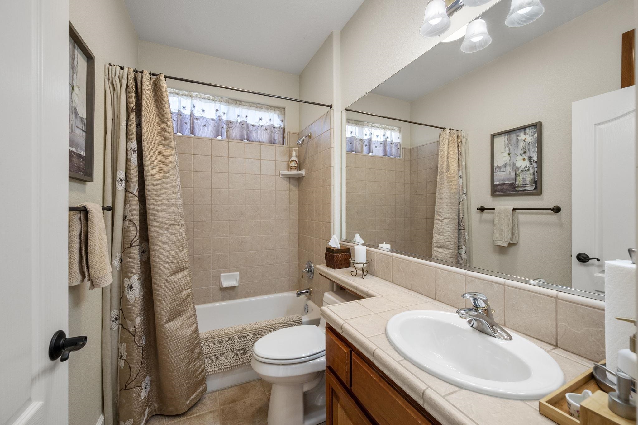 Detail Gallery Image 32 of 47 For 352 Mitchell Lake Ln, Copperopolis,  CA 95228 - 3 Beds | 2 Baths