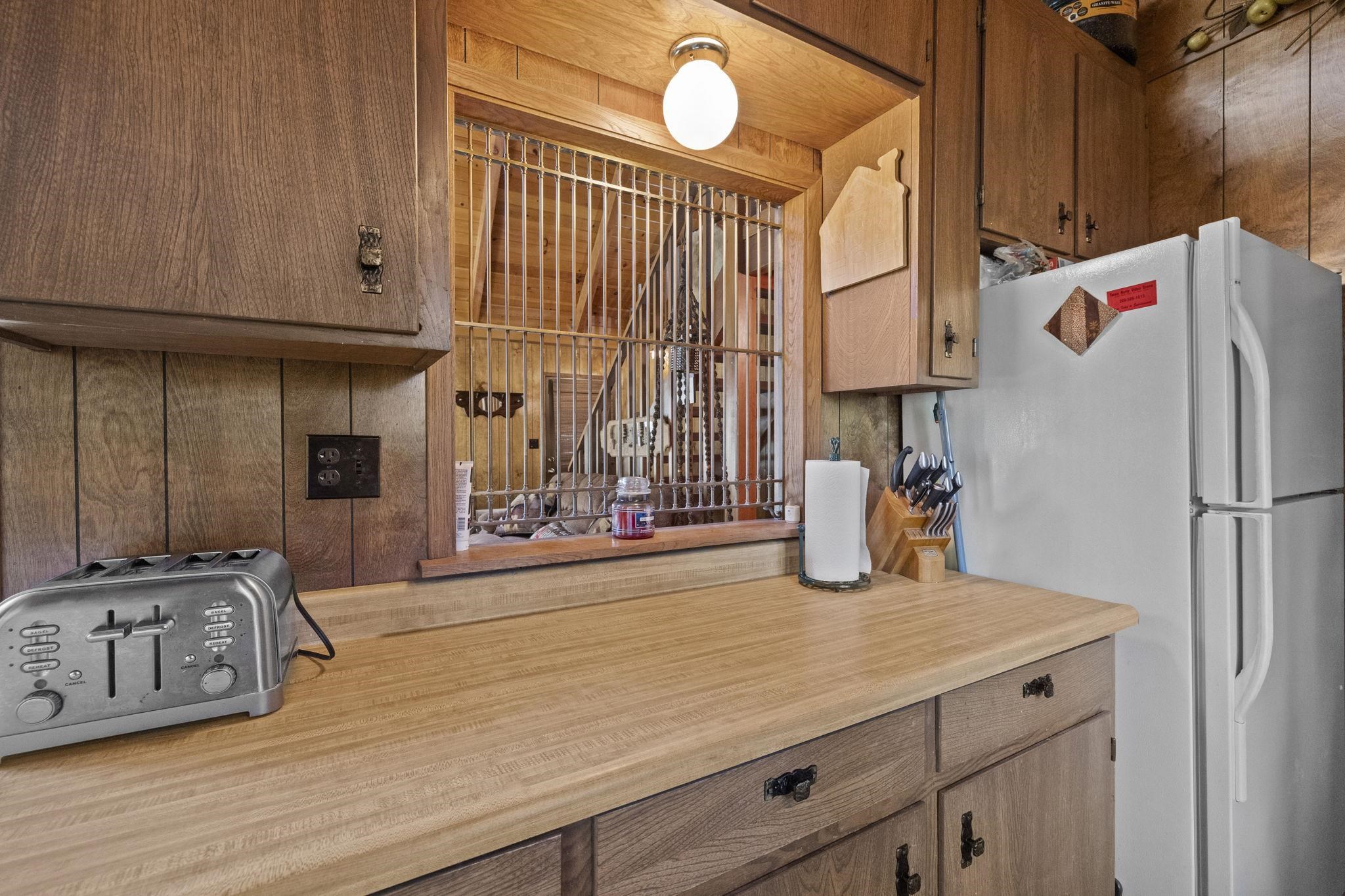 Detail Gallery Image 13 of 36 For 23500 Lakewood Dr, Twain Harte,  CA 95383 - 3 Beds | 2 Baths