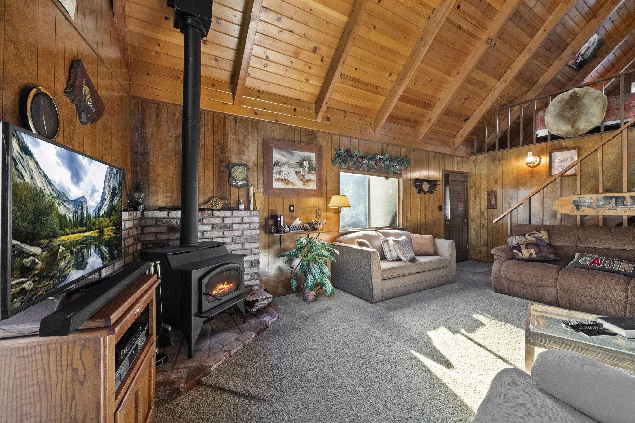 Detail Gallery Image 5 of 36 For 23500 Lakewood Dr, Twain Harte,  CA 95383 - 3 Beds | 2 Baths