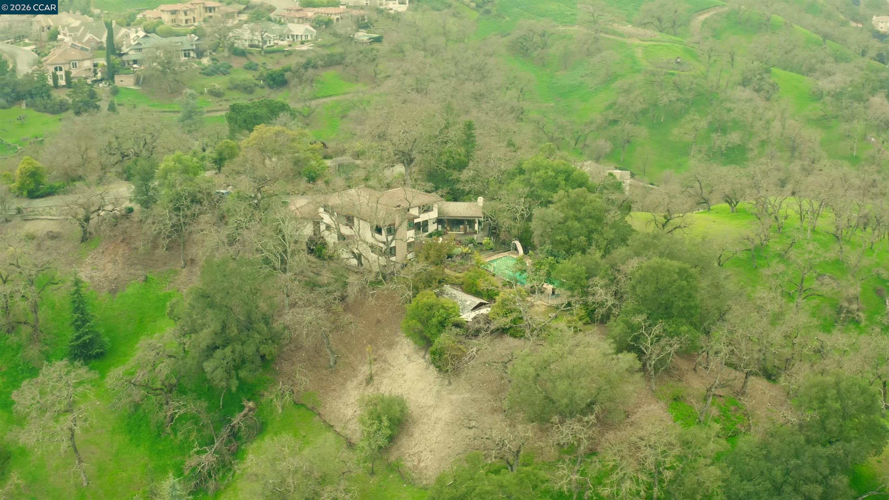 Detail Gallery Image 18 of 23 For 100 Los Balcones, Alamo,  CA 94507 - 5 Beds | 3/1 Baths