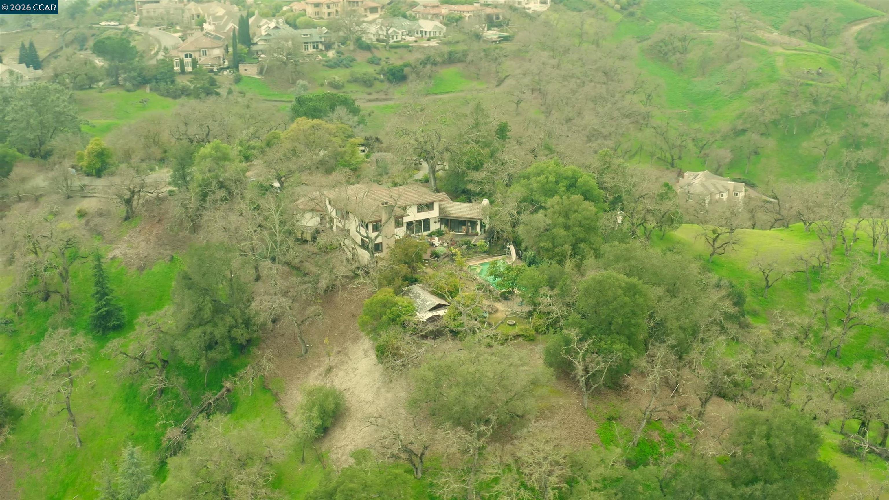 Detail Gallery Image 19 of 23 For 100 Los Balcones, Alamo,  CA 94507 - 5 Beds | 3/1 Baths