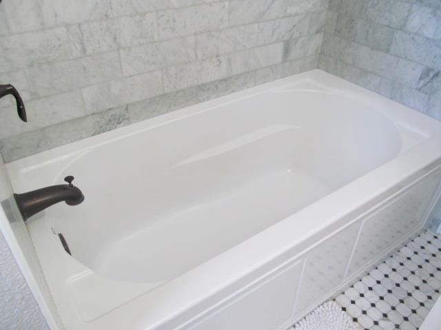 Detail Gallery Image 13 of 13 For 2807 Filbert St, Oakland,  CA 94607 - 3 Beds | 3 Baths