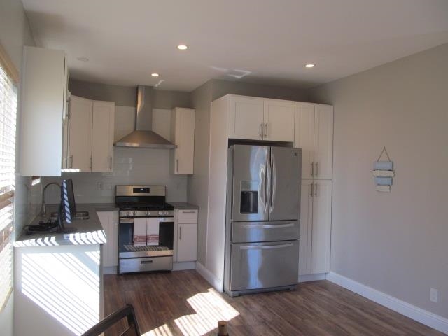 Detail Gallery Image 7 of 13 For 2807 Filbert St, Oakland,  CA 94607 - 3 Beds | 3 Baths