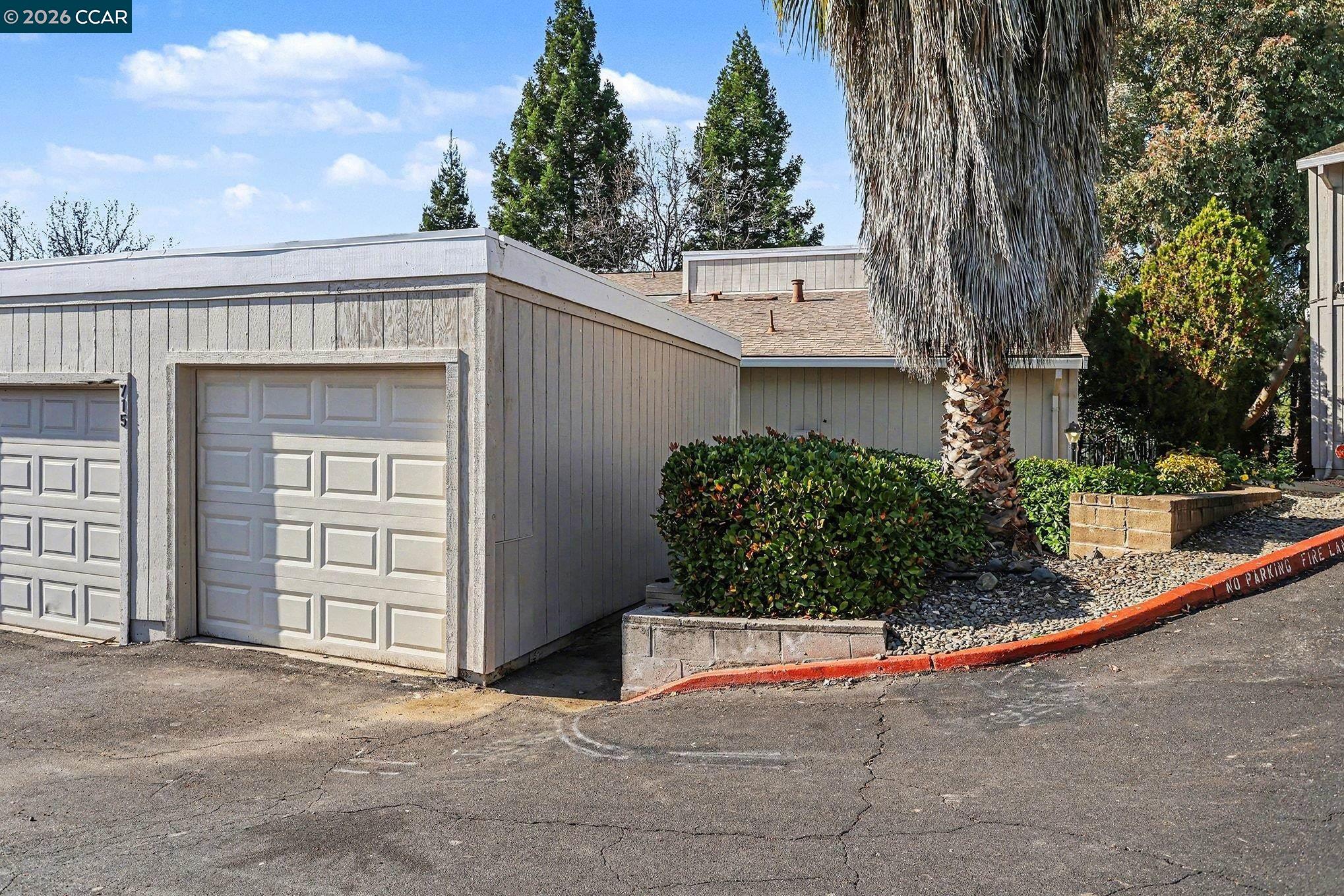 Detail Gallery Image 21 of 27 For 717 Beelard Dr, Vacaville,  CA 95687 - 2 Beds | 2 Baths