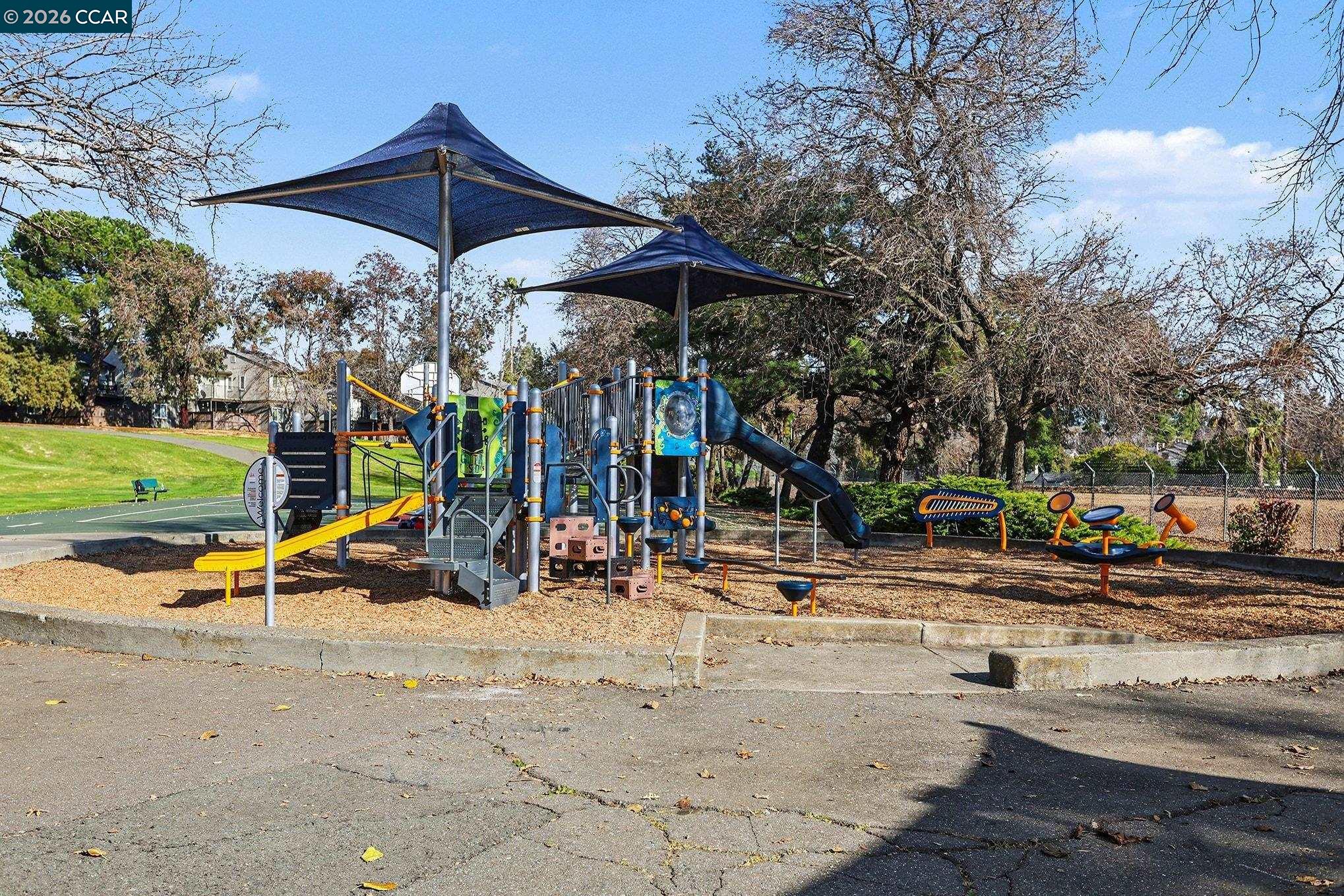 Detail Gallery Image 26 of 27 For 717 Beelard Dr, Vacaville,  CA 95687 - 2 Beds | 2 Baths