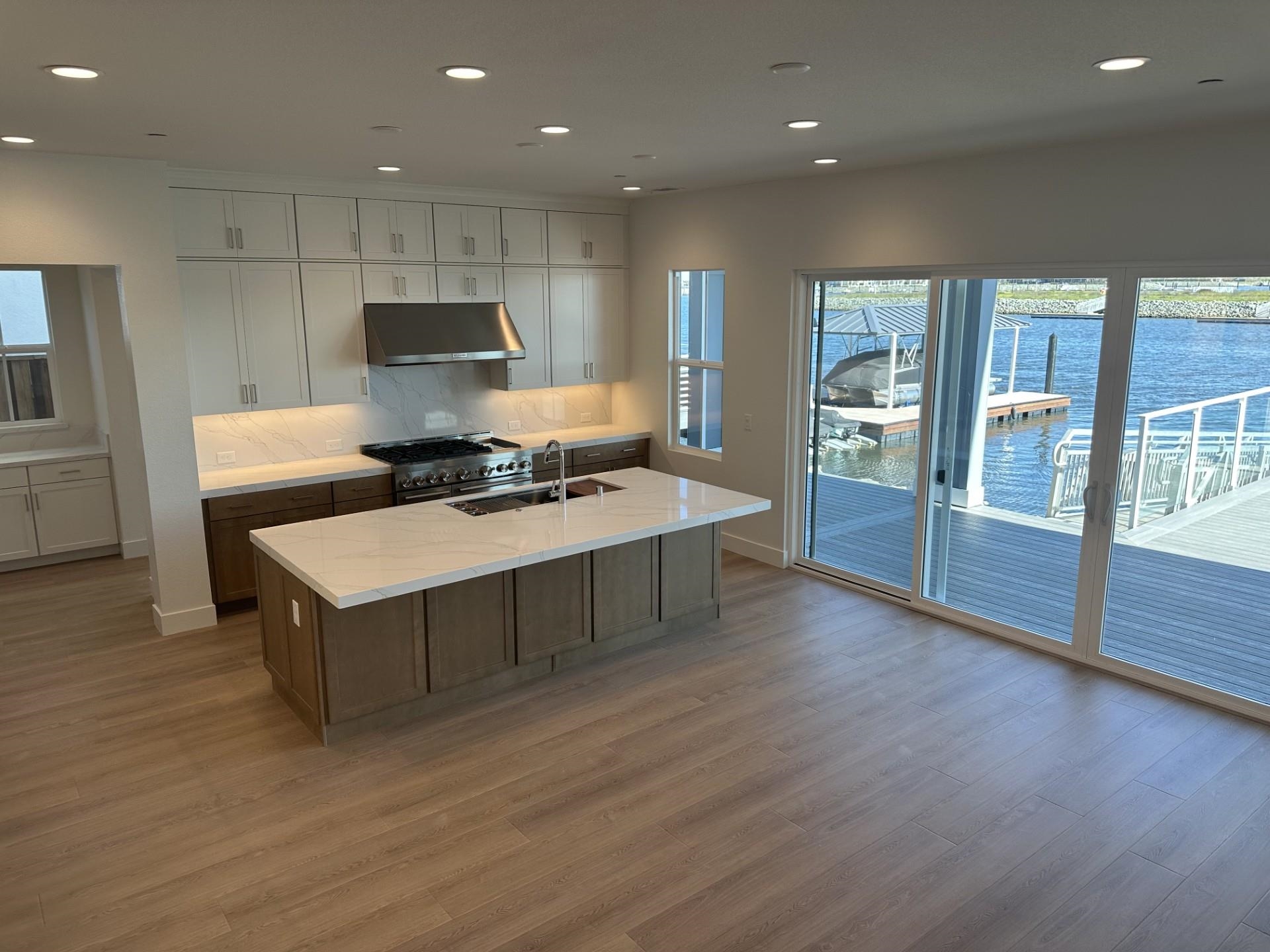 Detail Gallery Image 4 of 21 For 656 Point Place, Bethel Island,  CA 94511 - 5 Beds | 5/1 Baths