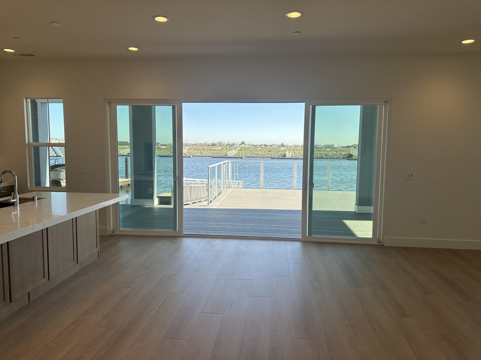 Detail Gallery Image 10 of 21 For 656 Point Place, Bethel Island,  CA 94511 - 5 Beds | 5/1 Baths