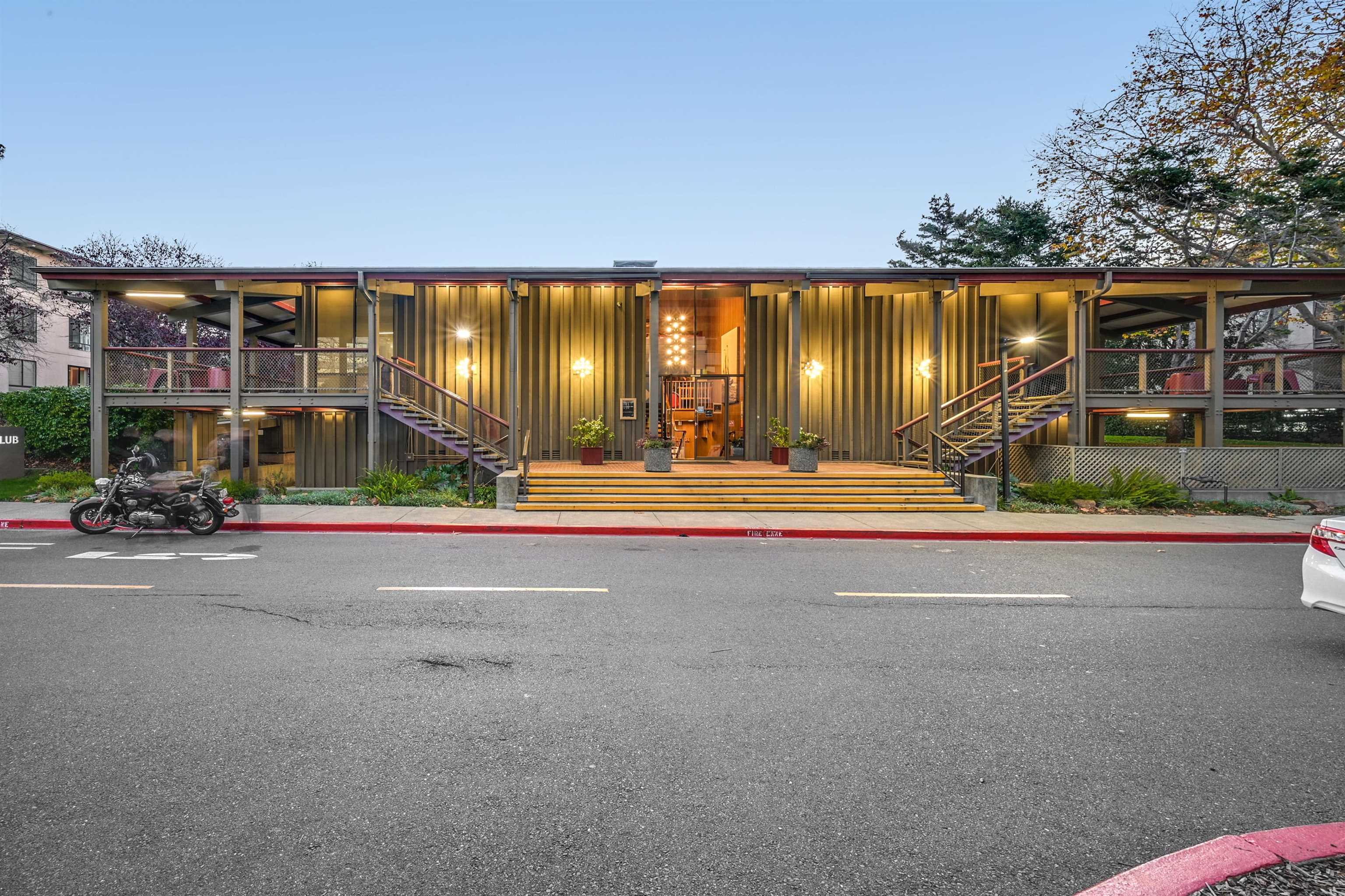 Photo #32: 41122021 Listing: Photo #32