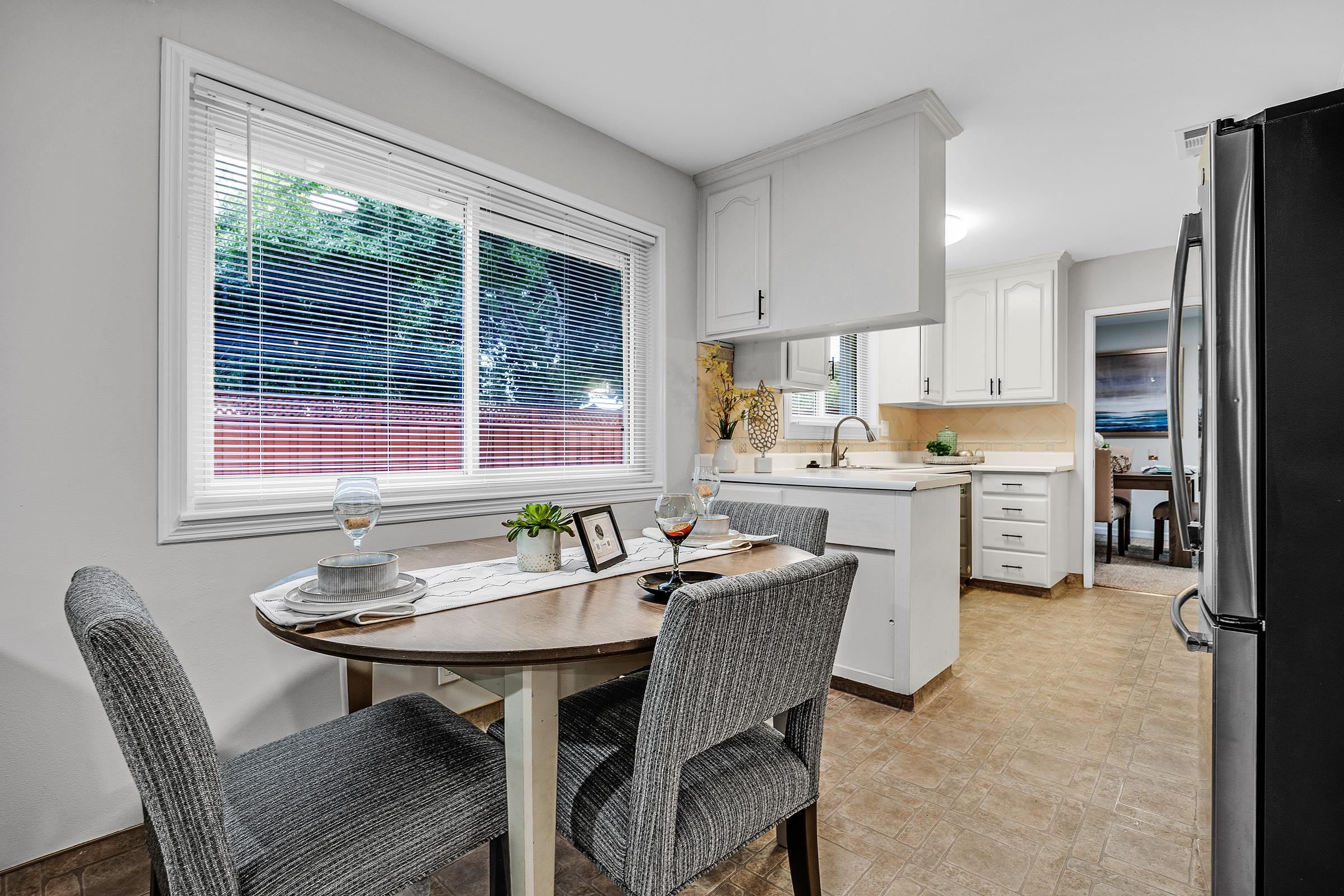 Detail Gallery Image 12 of 42 For 5287 Diane Lane, Livermore,  CA 94550 - 4 Beds | 2/1 Baths