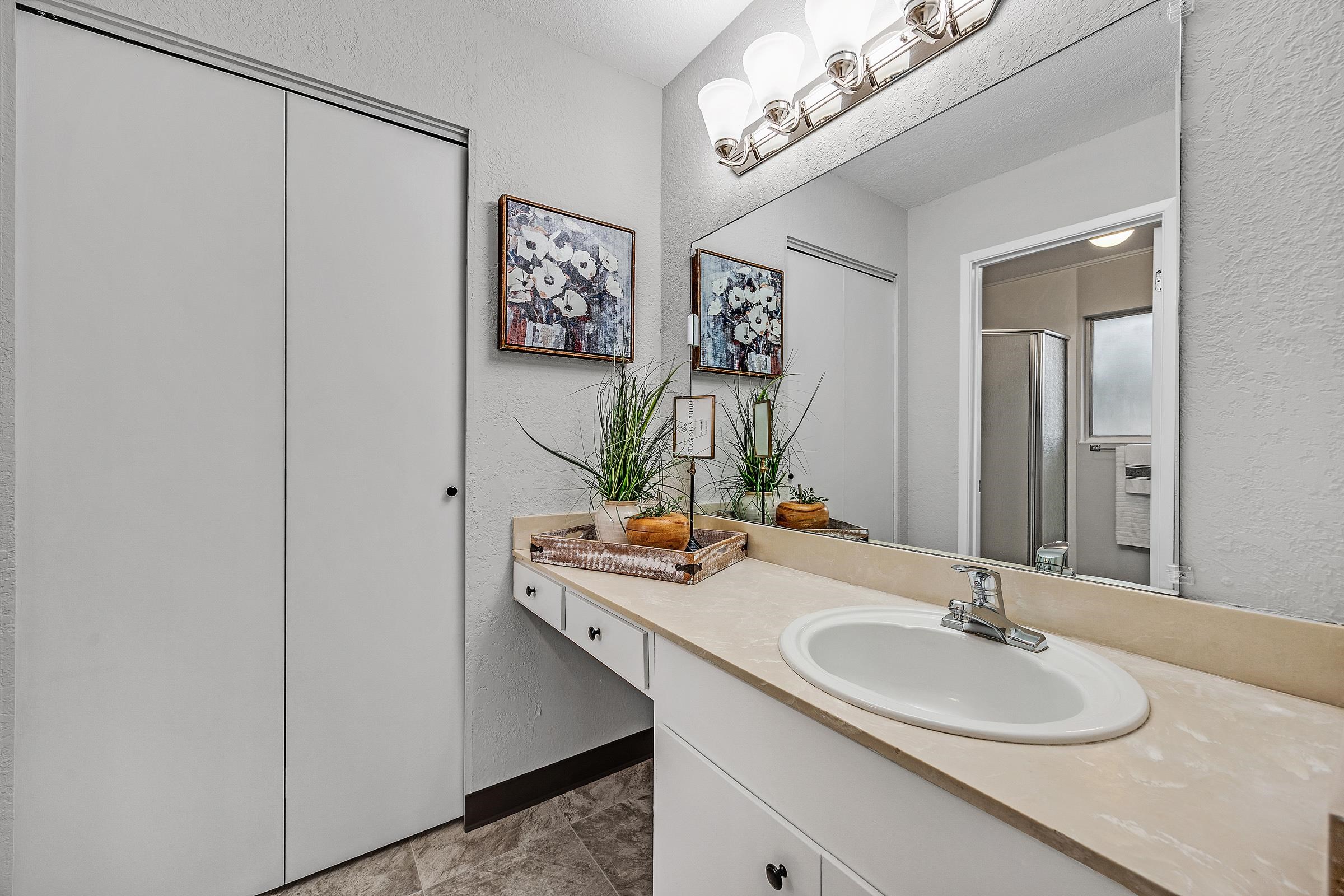 Detail Gallery Image 27 of 42 For 5287 Diane Lane, Livermore,  CA 94550 - 4 Beds | 2/1 Baths