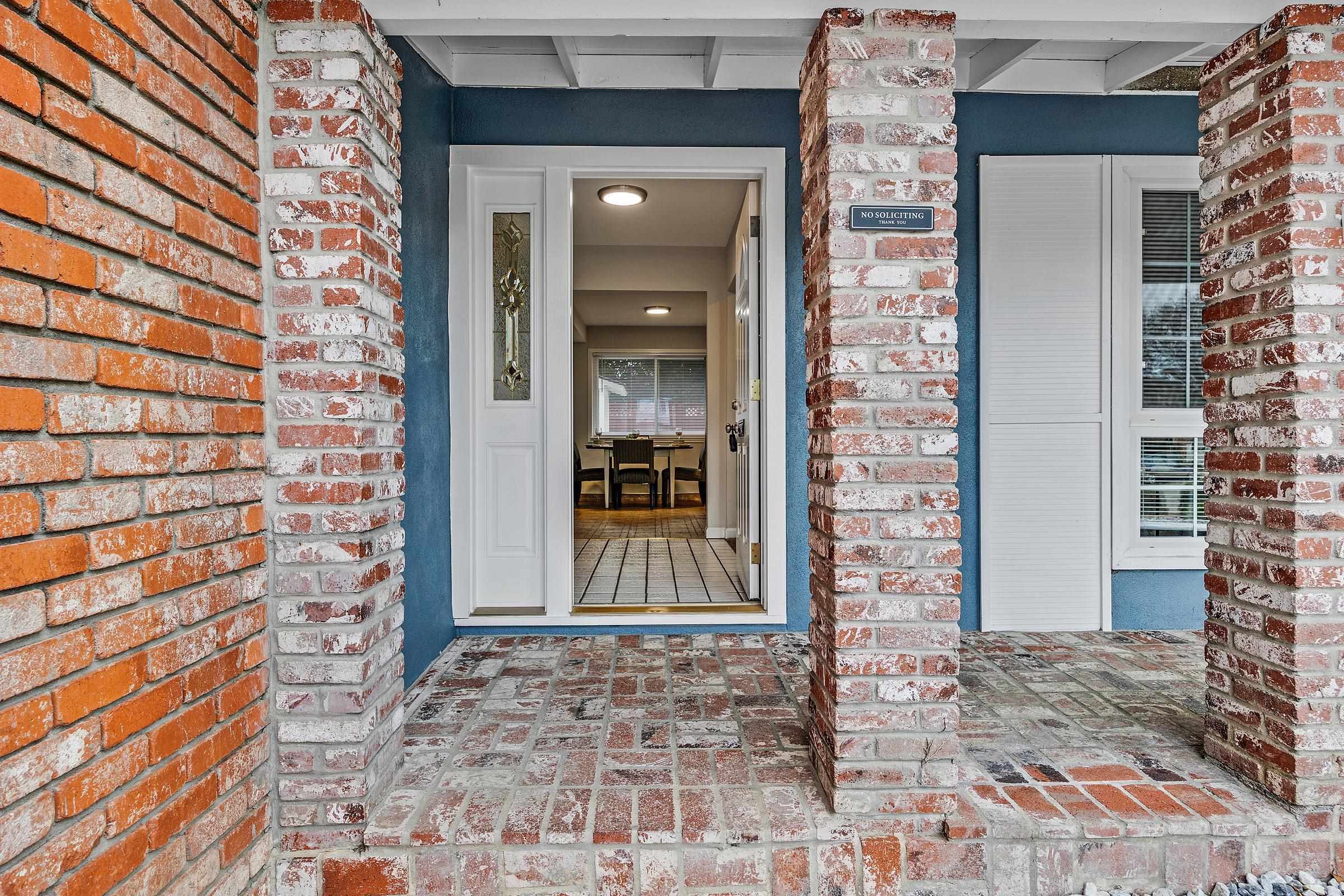 Detail Gallery Image 4 of 42 For 5287 Diane Lane, Livermore,  CA 94550 - 4 Beds | 2/1 Baths