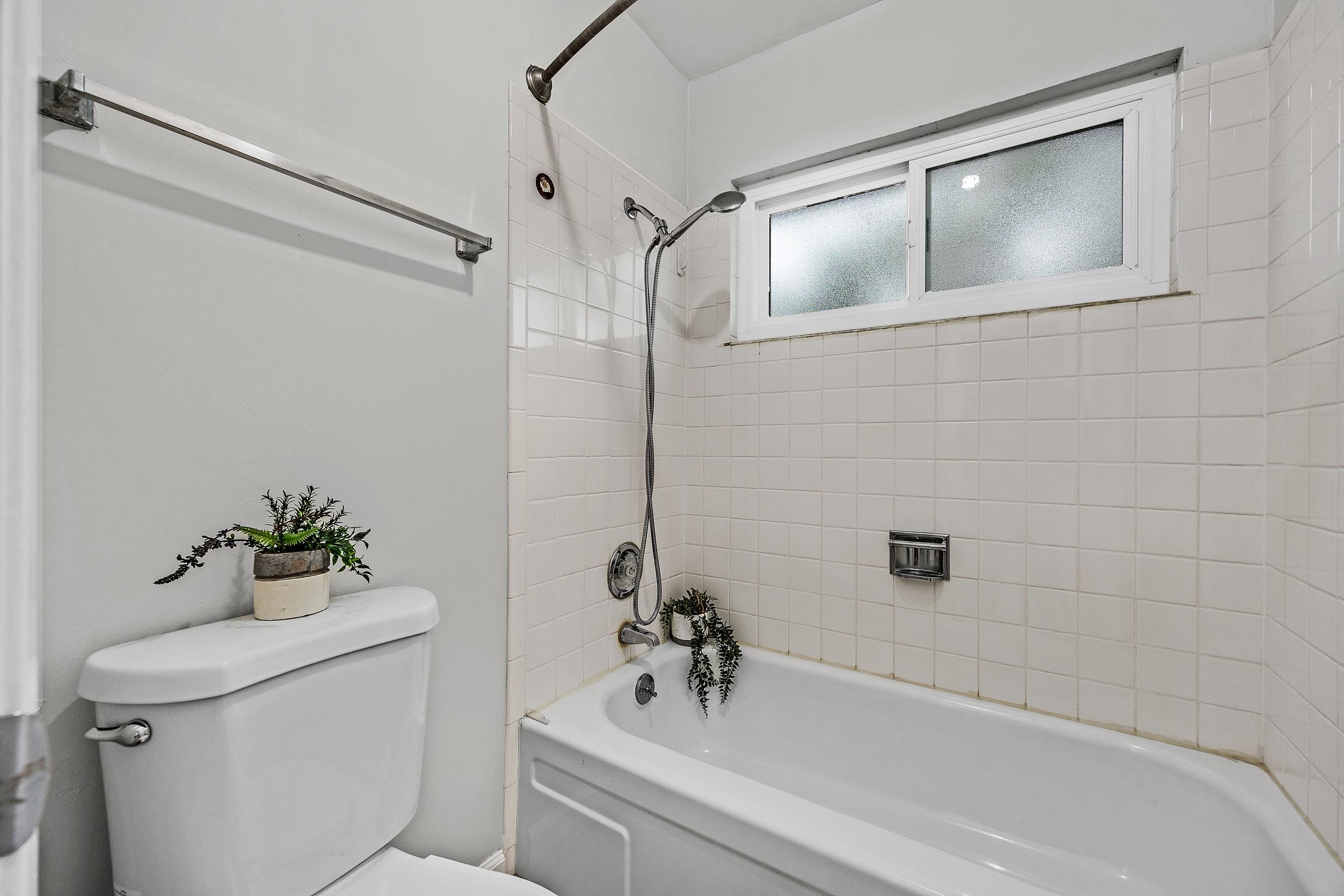 Detail Gallery Image 34 of 42 For 5287 Diane Lane, Livermore,  CA 94550 - 4 Beds | 2/1 Baths