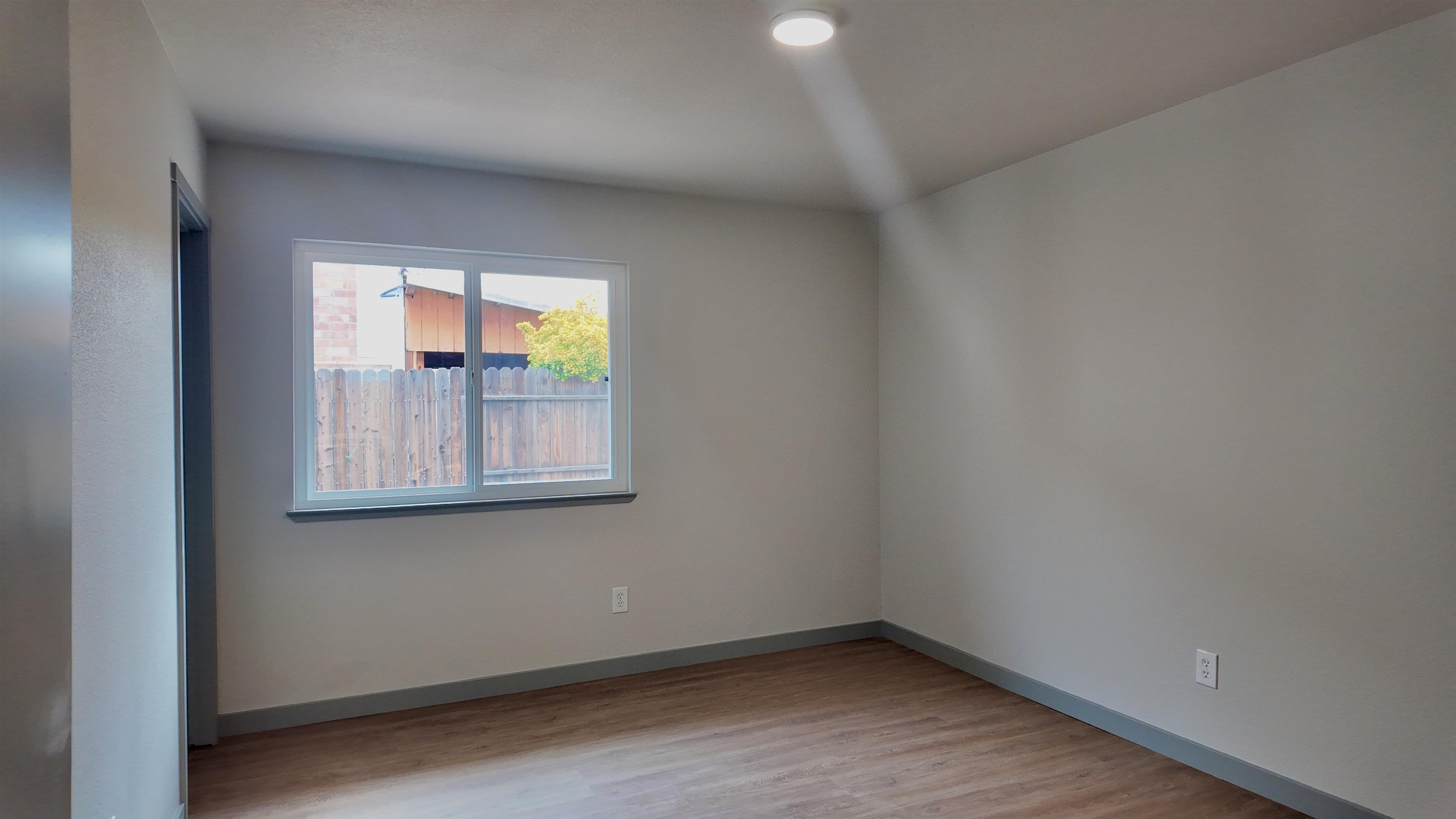 Detail Gallery Image 18 of 20 For 7808 Camrose Way, Sacramento,  CA 95828 - 3 Beds | 2 Baths