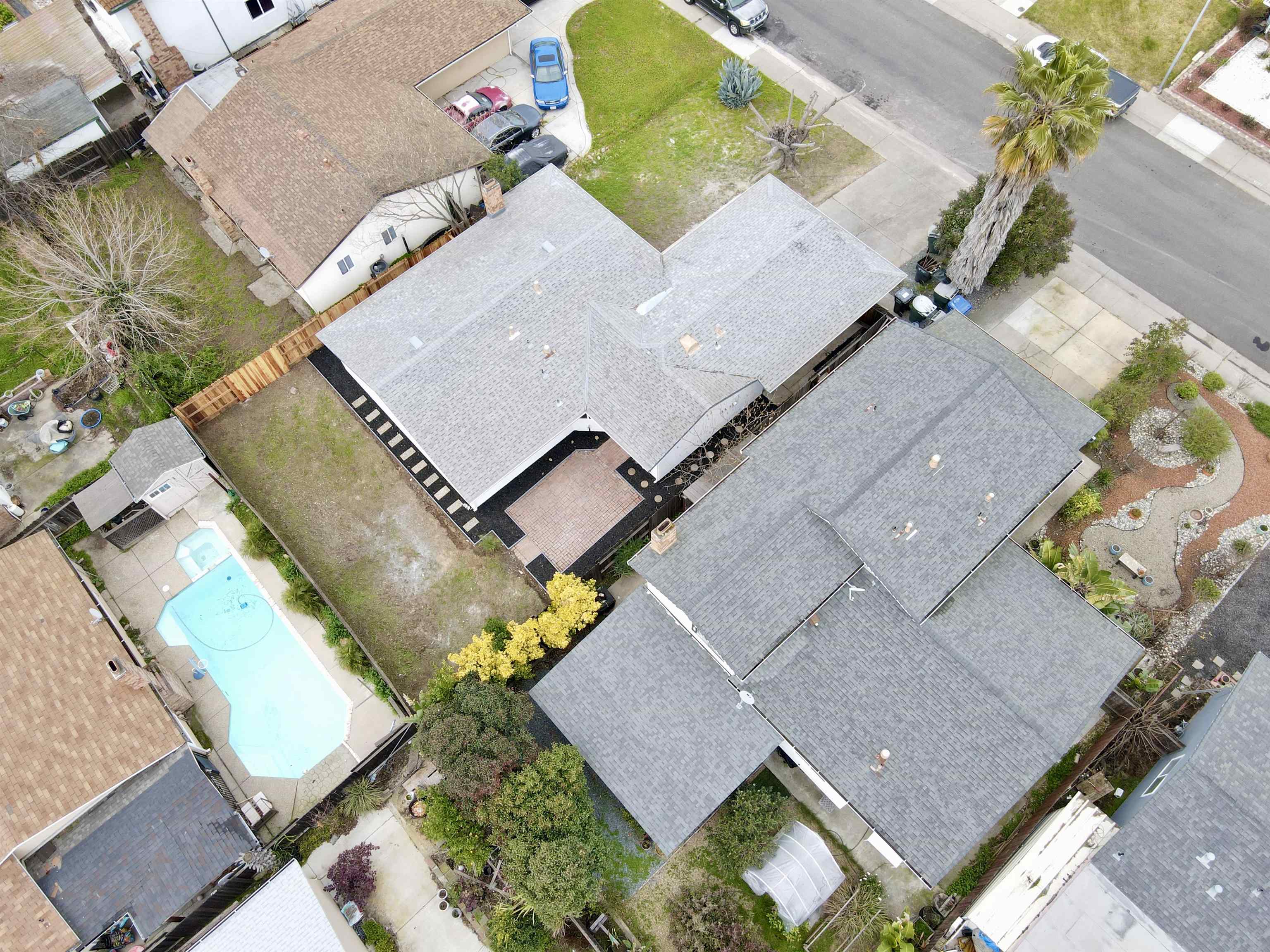 Detail Gallery Image 3 of 20 For 7808 Camrose Way, Sacramento,  CA 95828 - 3 Beds | 2 Baths