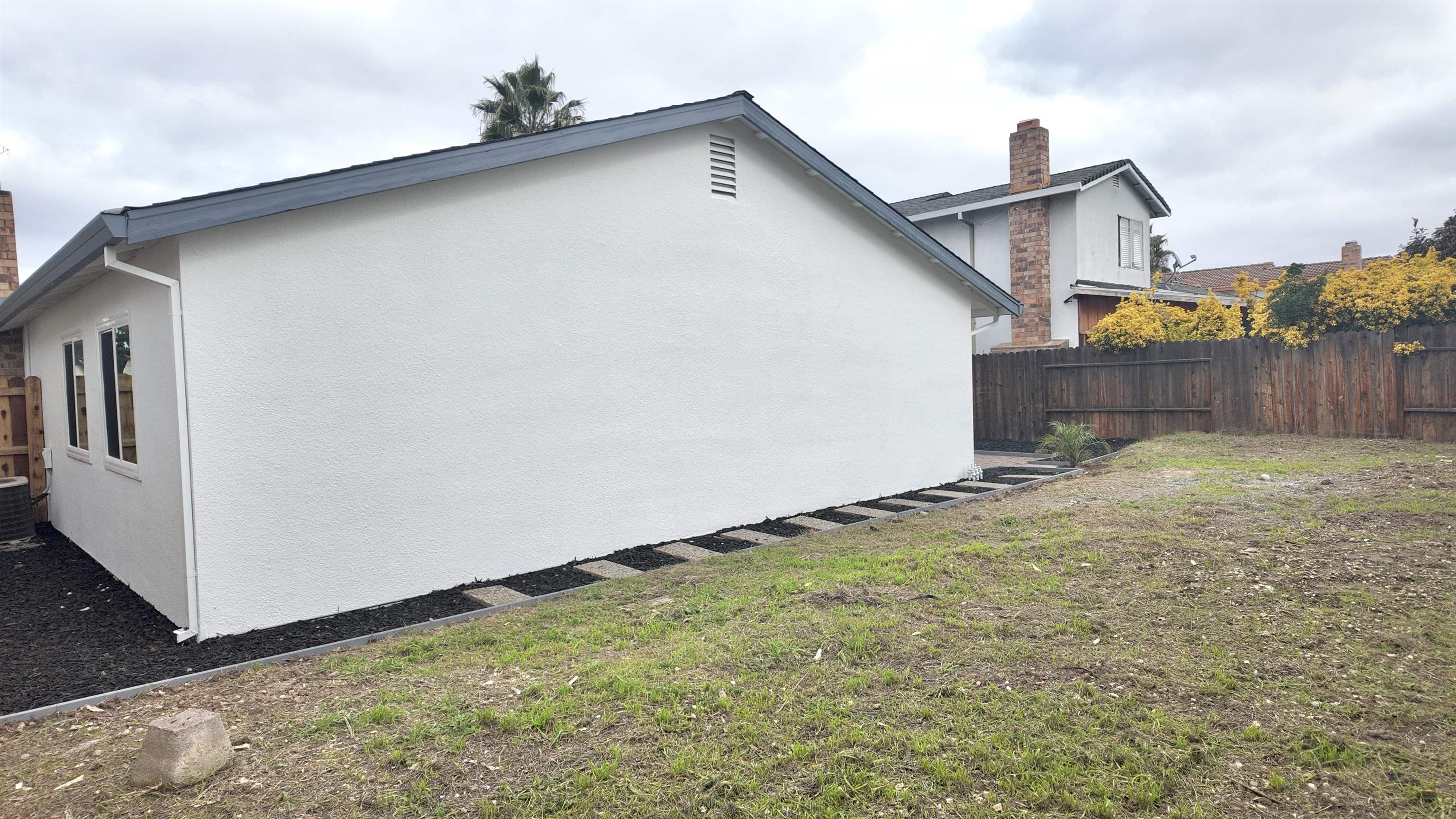 Detail Gallery Image 8 of 20 For 7808 Camrose Way, Sacramento,  CA 95828 - 3 Beds | 2 Baths