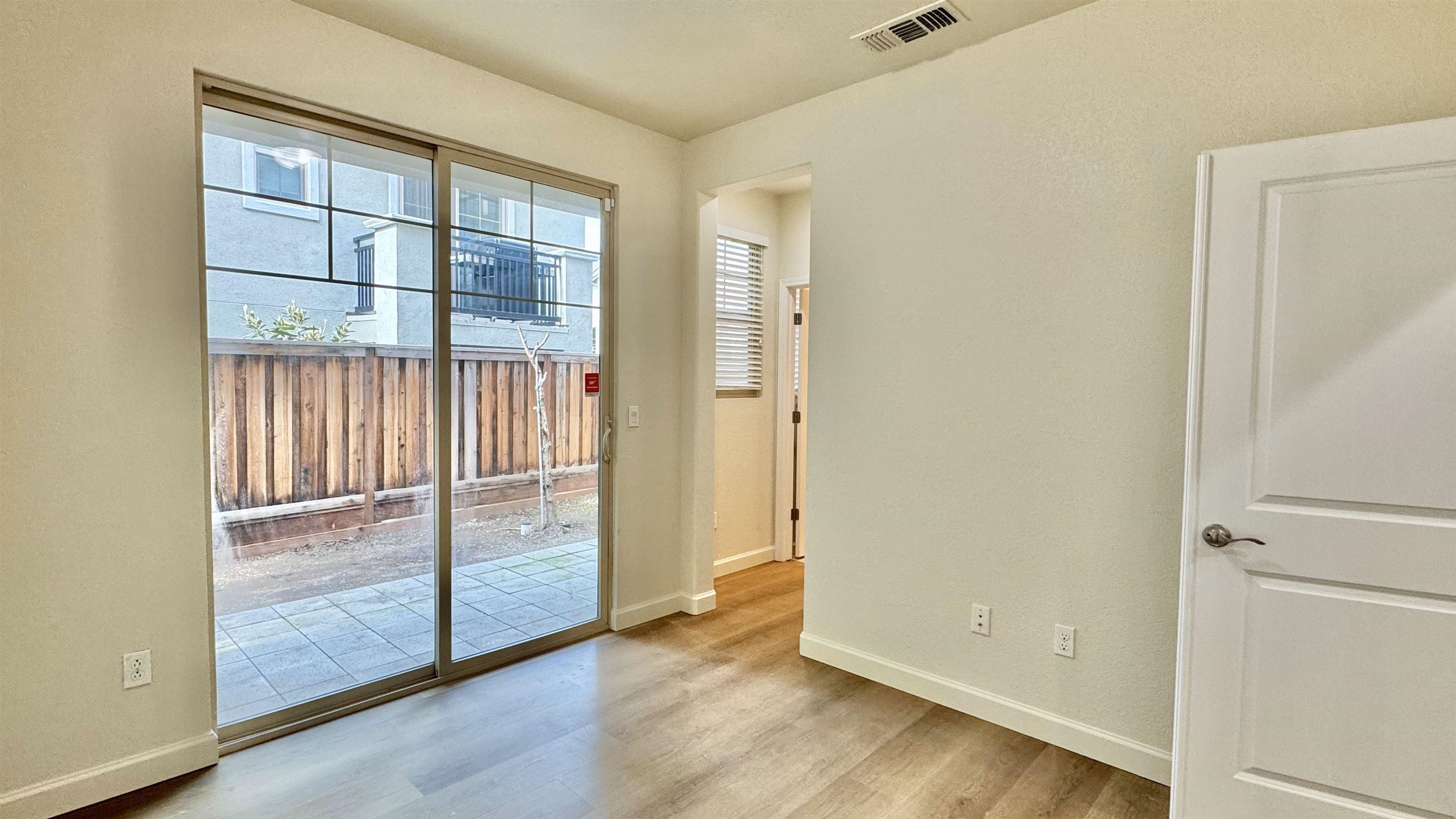 Detail Gallery Image 7 of 31 For 2906 Worthing Commons, Livermore,  CA 94550 - 4 Beds | 3/1 Baths