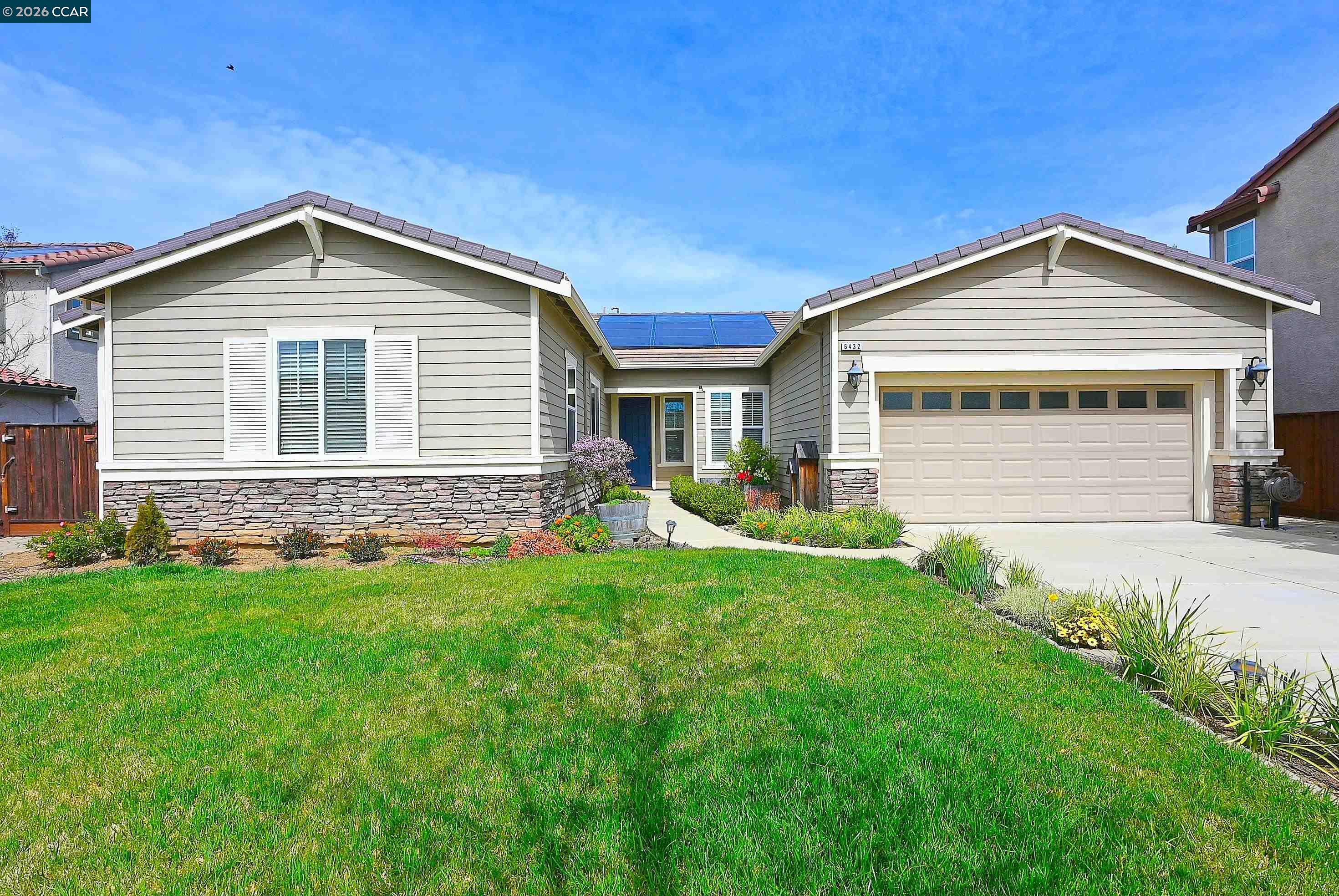 Detail Gallery Image 2 of 39 For 6432 Laurel Creek Pl, Livermore,  CA 94551 - 4 Beds | 3 Baths