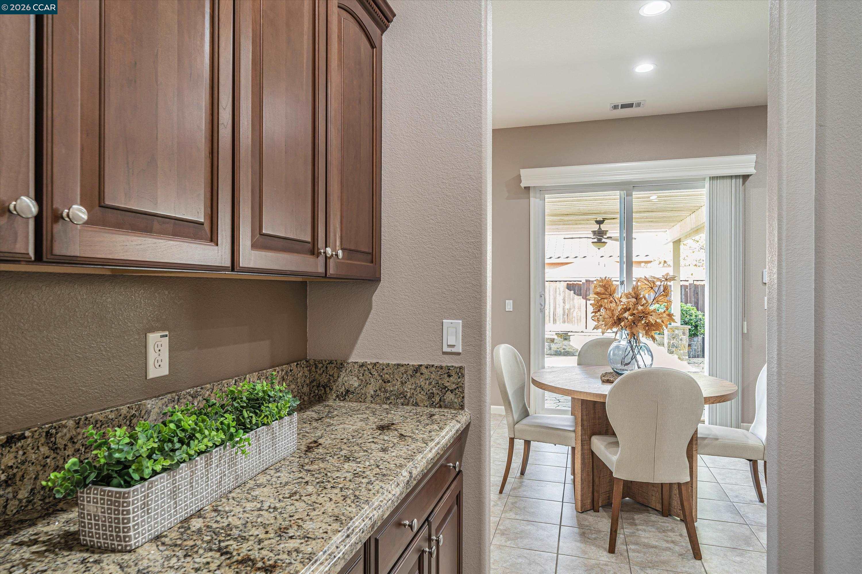 Detail Gallery Image 14 of 39 For 6432 Laurel Creek Pl, Livermore,  CA 94551 - 4 Beds | 3 Baths