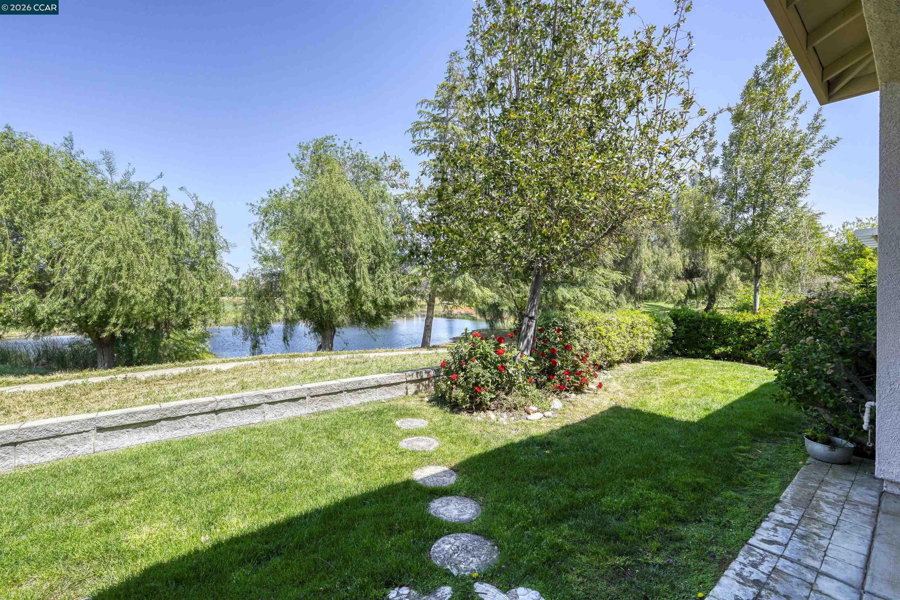 Detail Gallery Image 4 of 59 For 1129 Jonagold Way, Brentwood,  CA 94513 - 3 Beds | 2/1 Baths