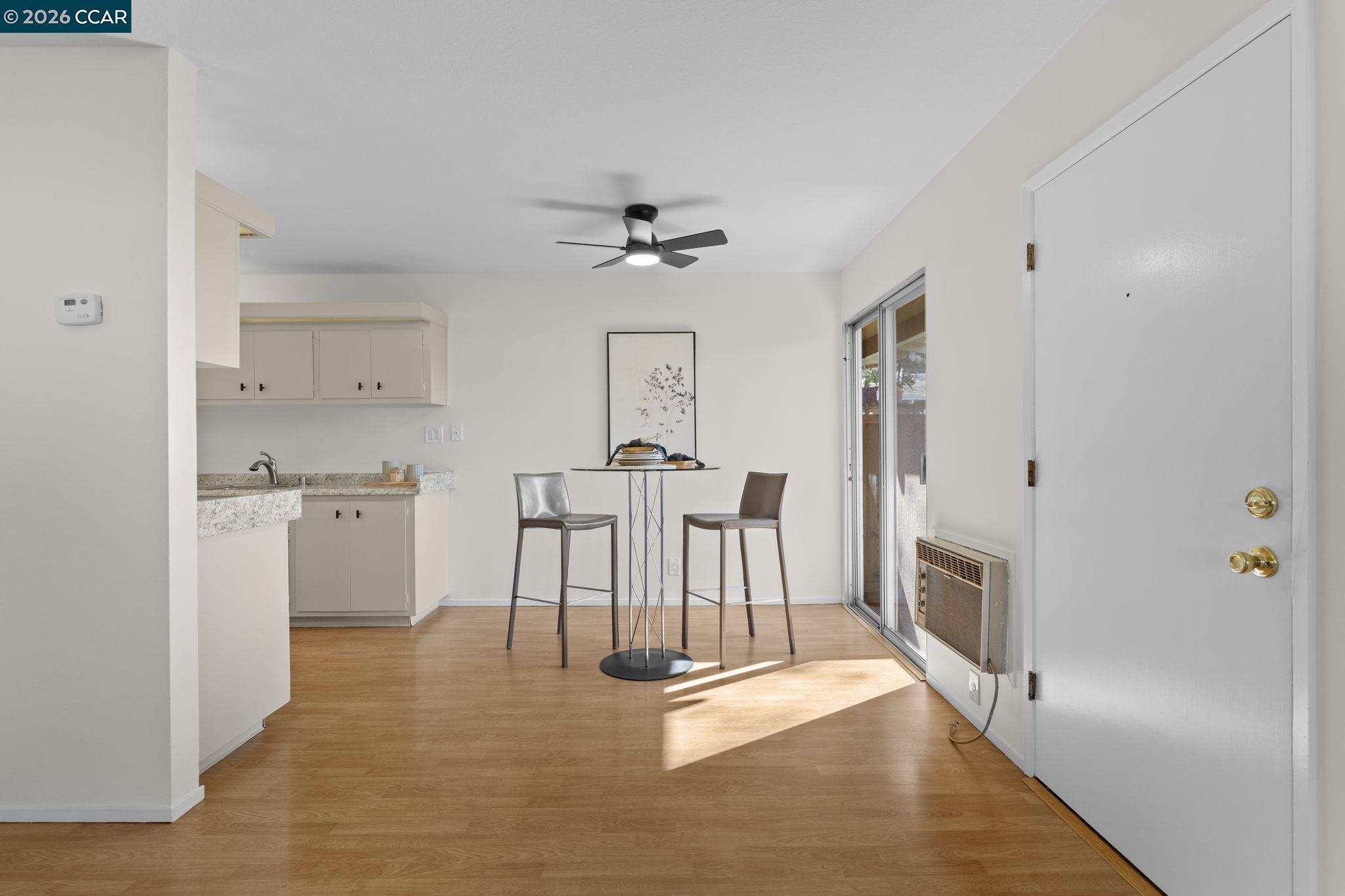 Photo #11: 41122044 Listing: Photo #11