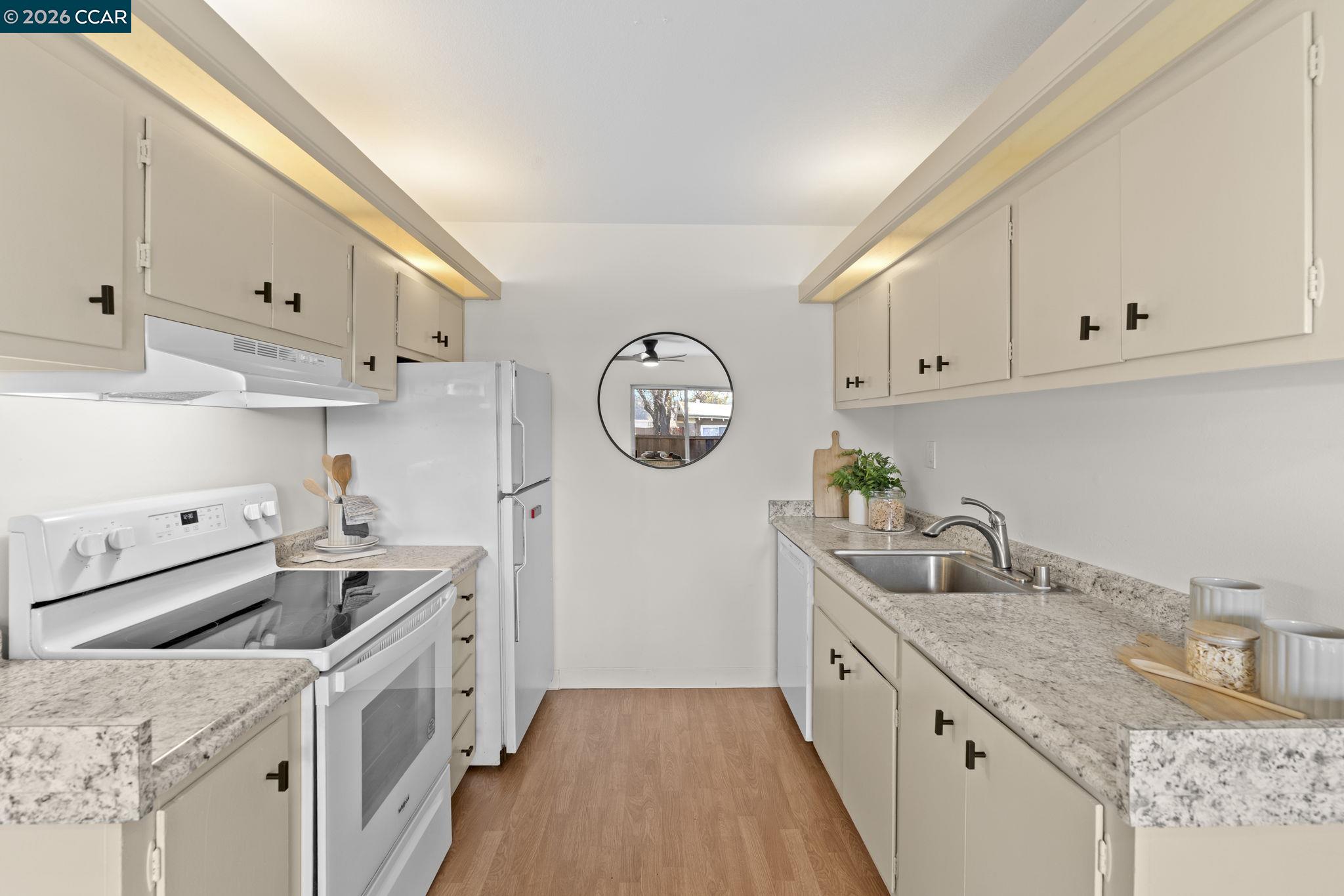 Photo #15: 41122044 Listing: Photo #15