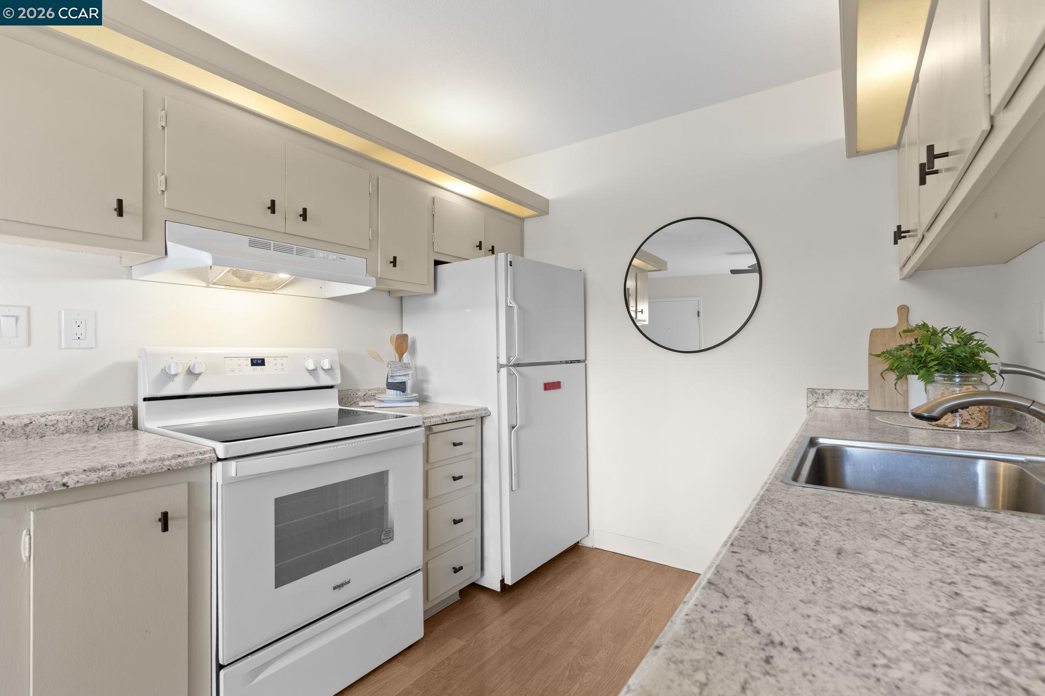 Photo #17: 41122044 Listing: Photo #17